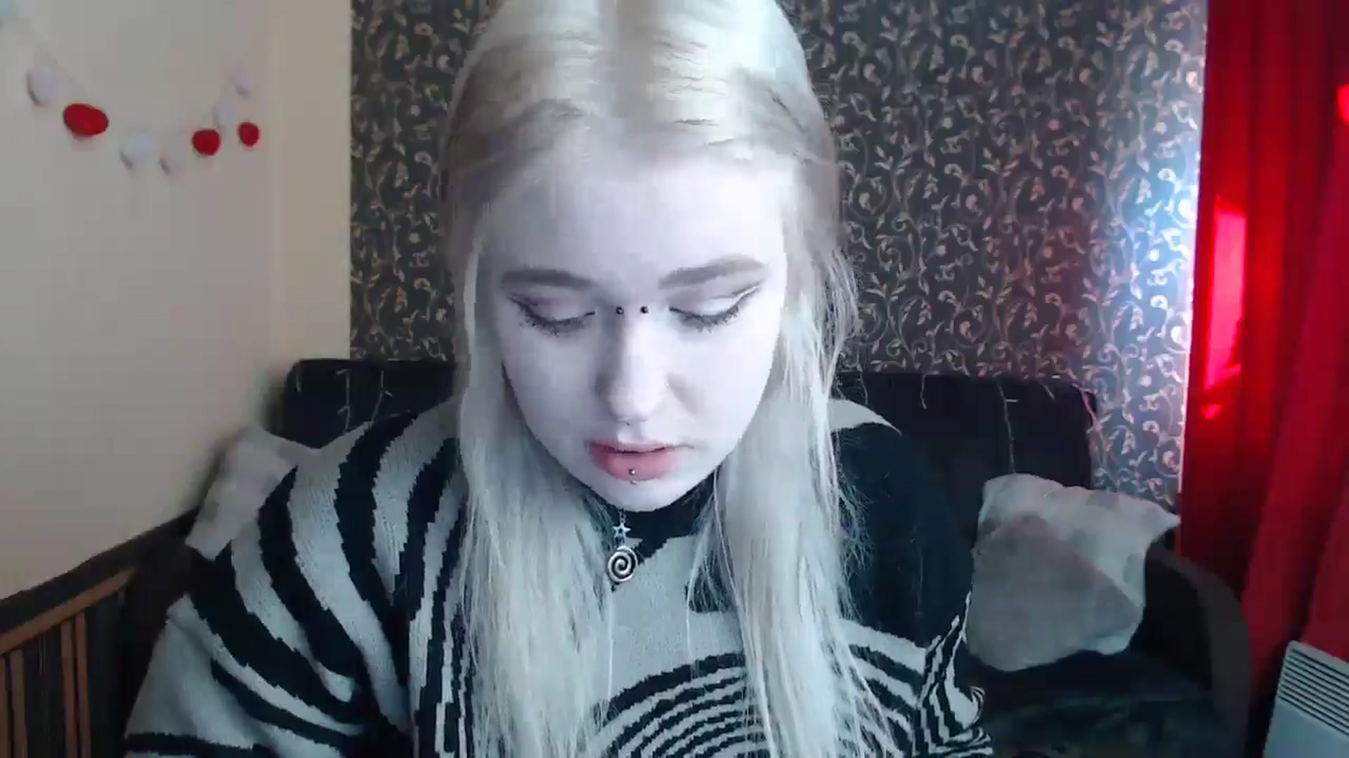 Gallery image thumbnail from Killinna's myfreecams stream on, 04/08/2025, 12:43 image 3 of 20