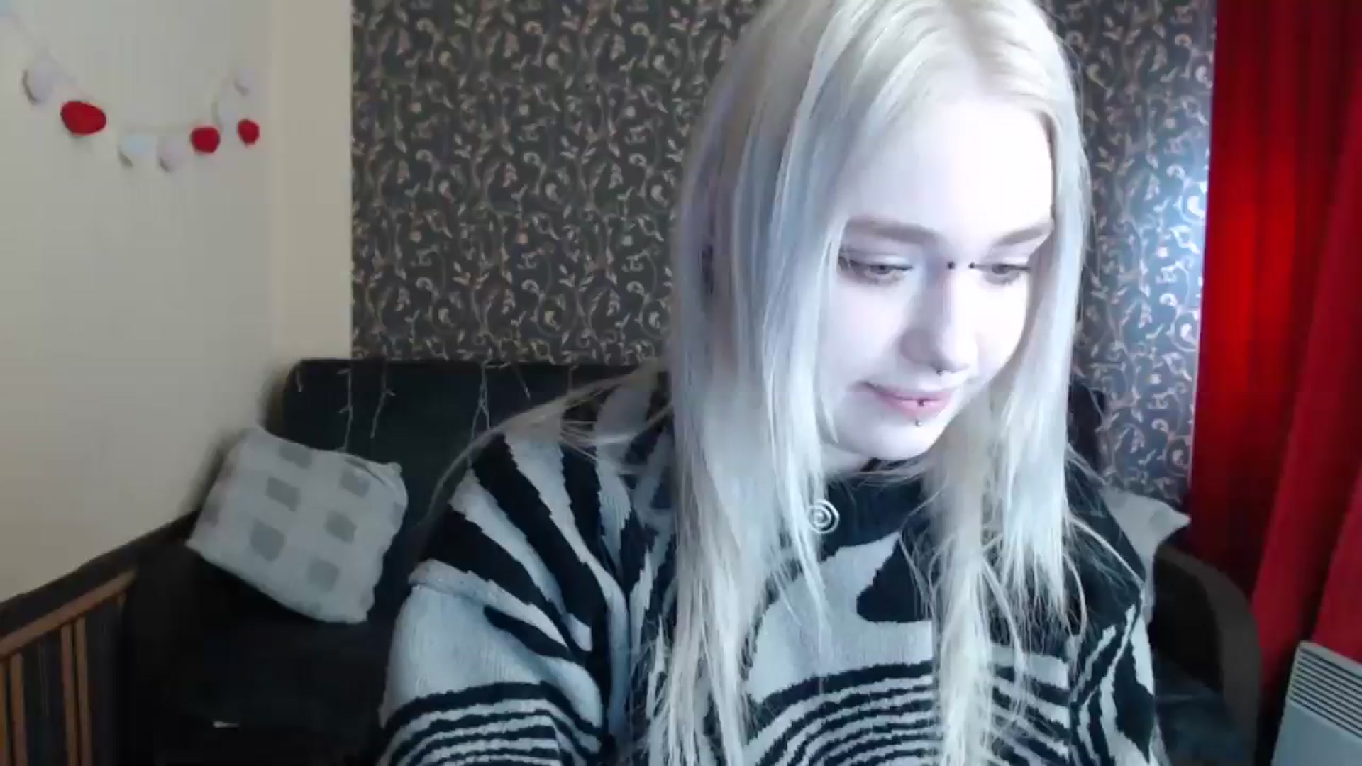 Gallery image thumbnail from Killinna's myfreecams stream on, 04/08/2025, 12:43 image 1 of 20