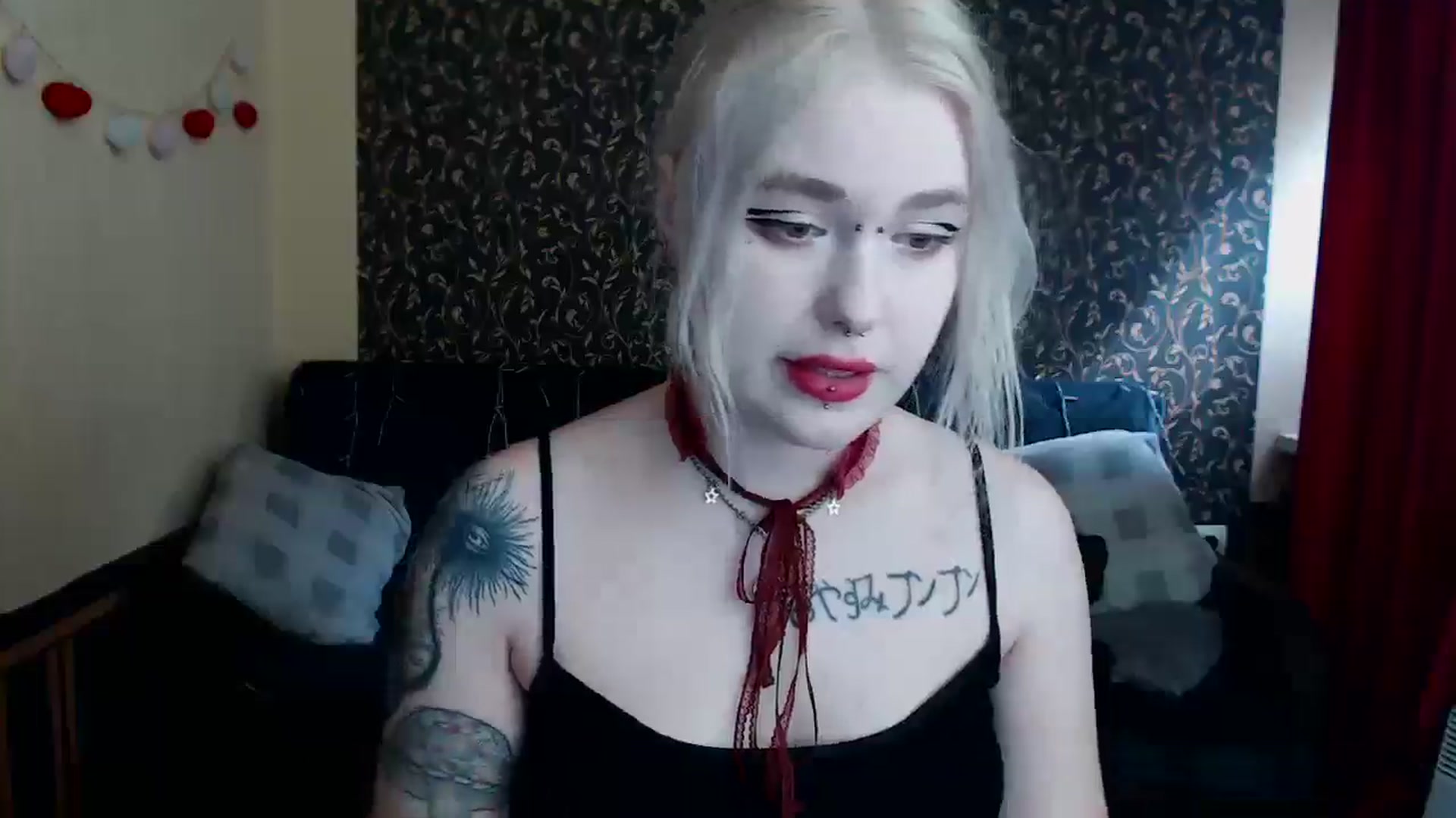 Gallery image thumbnail from Killinna's myfreecams stream on, 04/10/2025, 12:38 image 9 of 20