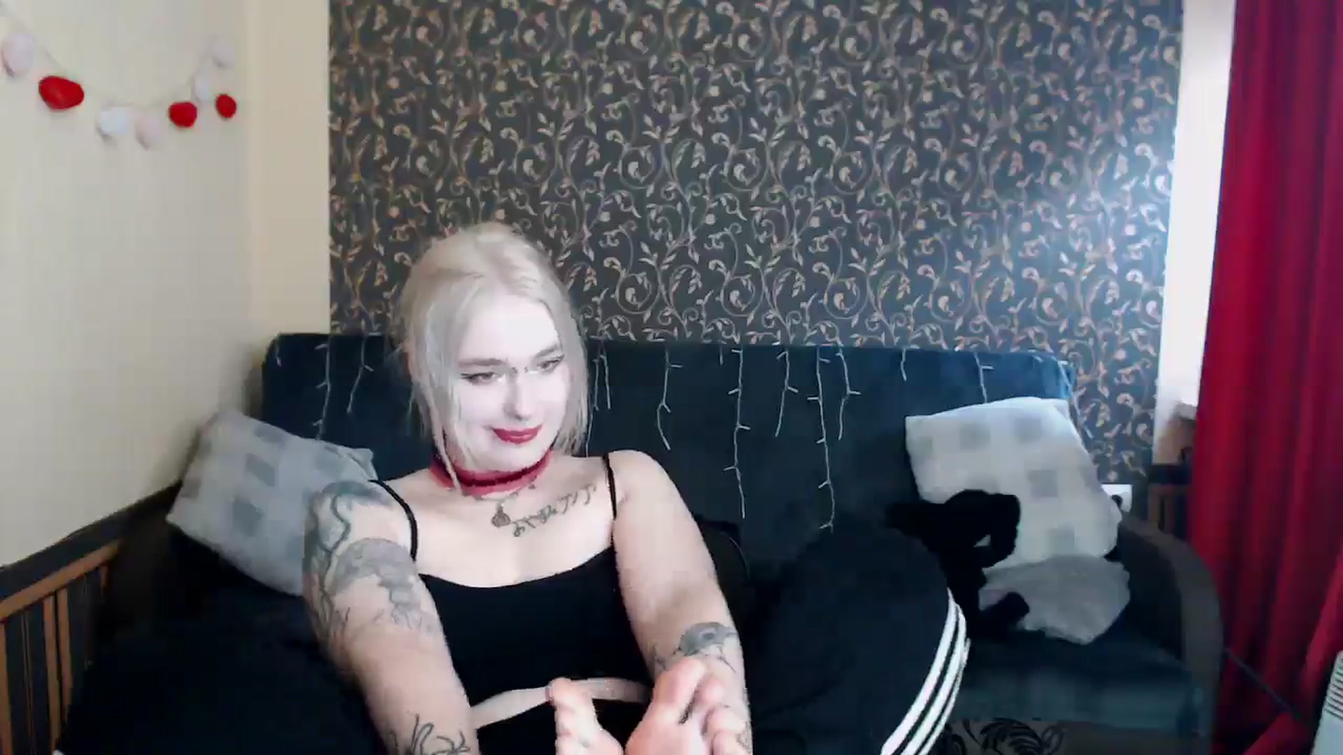 Gallery image thumbnail from Killinna's myfreecams stream on, 04/10/2025, 12:38 image 12 of 20