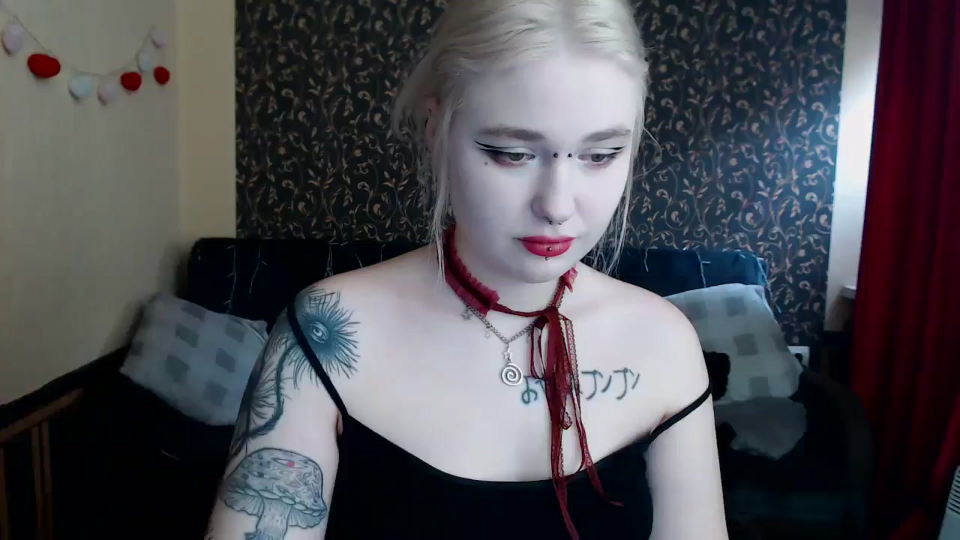Gallery image thumbnail from Killinna's myfreecams stream on, 04/10/2025, 12:38 image 5 of 20