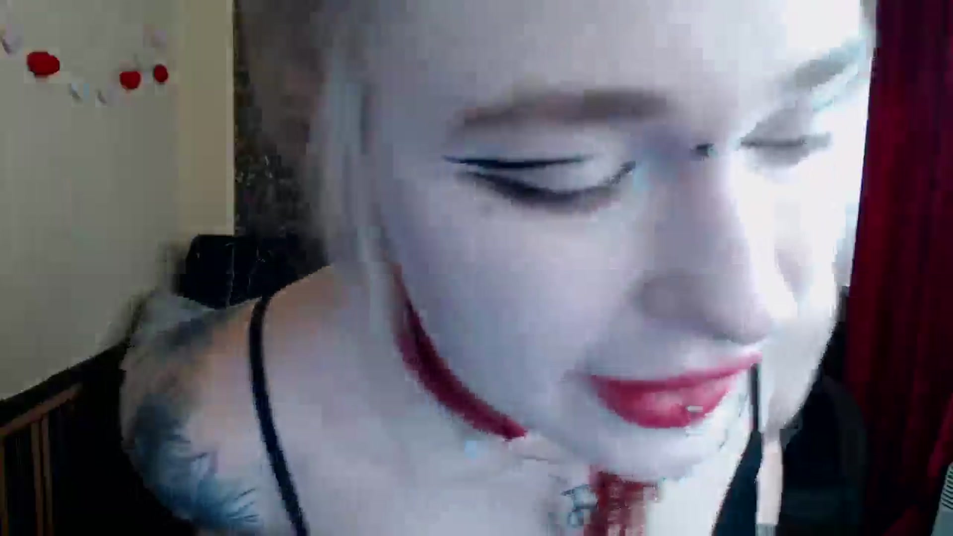 Gallery image thumbnail from Killinna's myfreecams stream on, 04/10/2025, 12:38 image 8 of 20