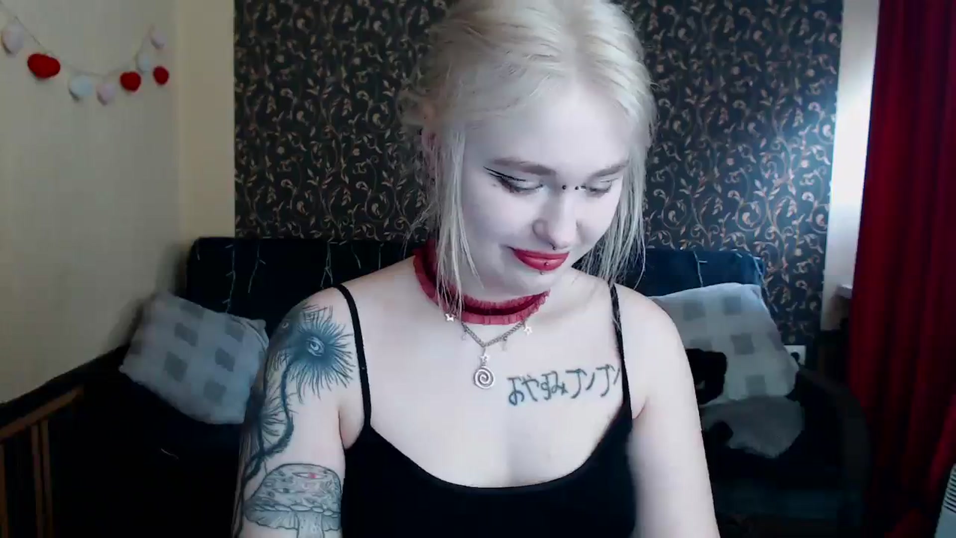 Gallery image thumbnail from Killinna's myfreecams stream on, 04/10/2025, 12:38 image 14 of 20