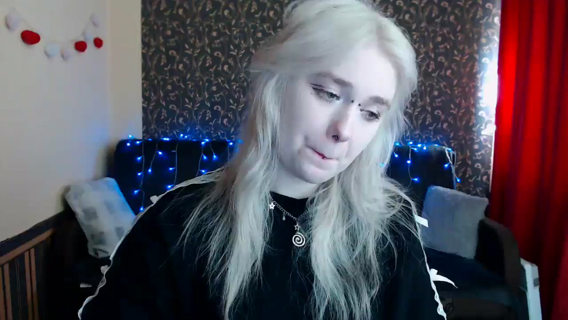 Gallery image thumbnail from Killinna's myfreecams stream on, 04/15/2025, 14:16 image 5 of 20
