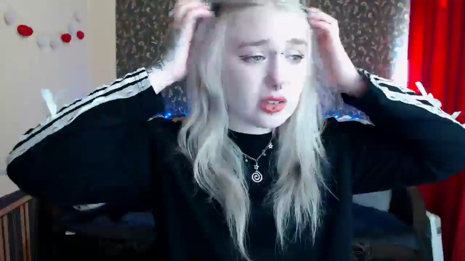 Gallery image thumbnail from Killinna's myfreecams stream on, 04/15/2025, 14:16 image 4 of 20