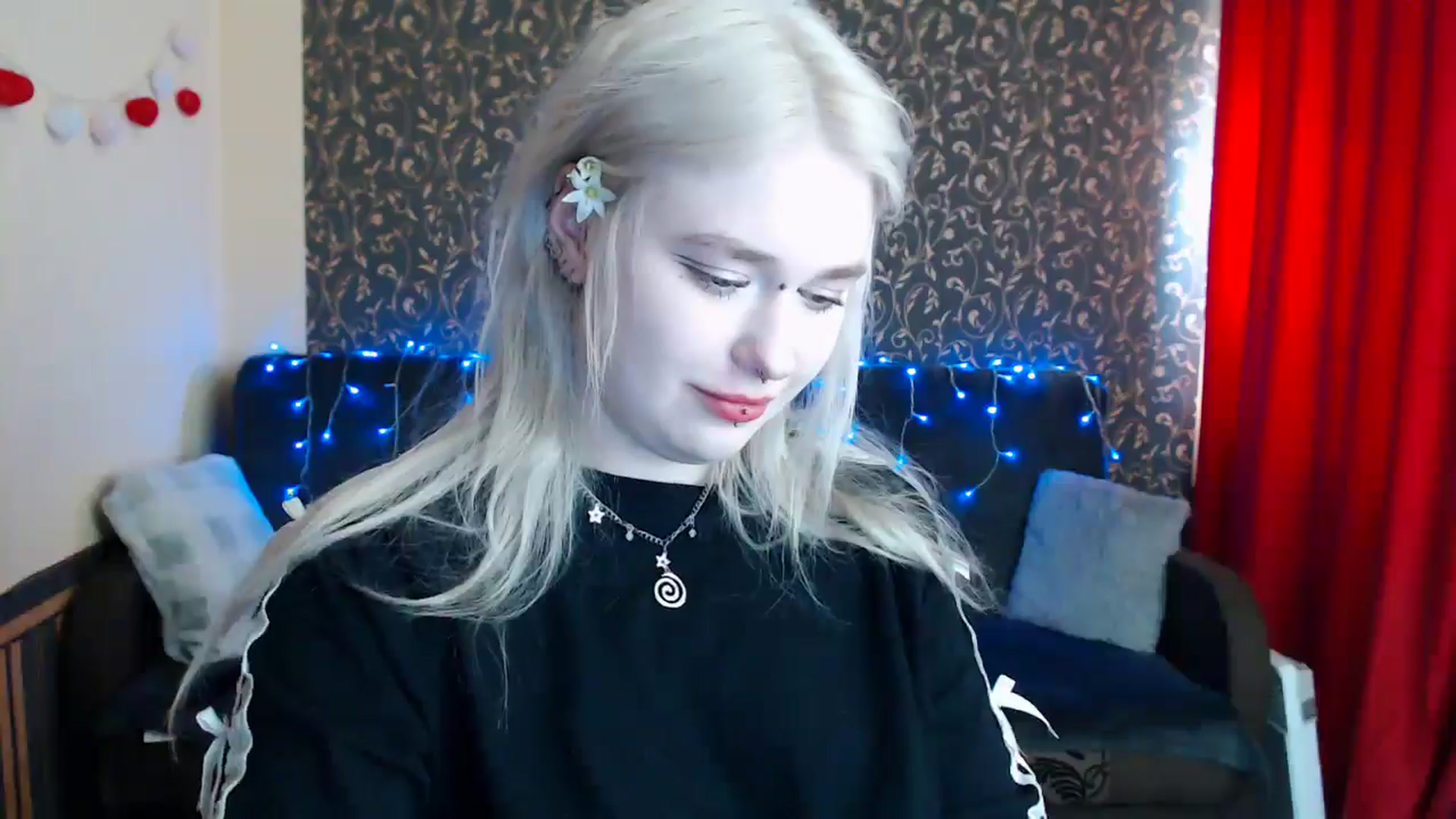 Gallery image thumbnail from Killinna's myfreecams stream on, 04/15/2025, 14:16 image 16 of 20