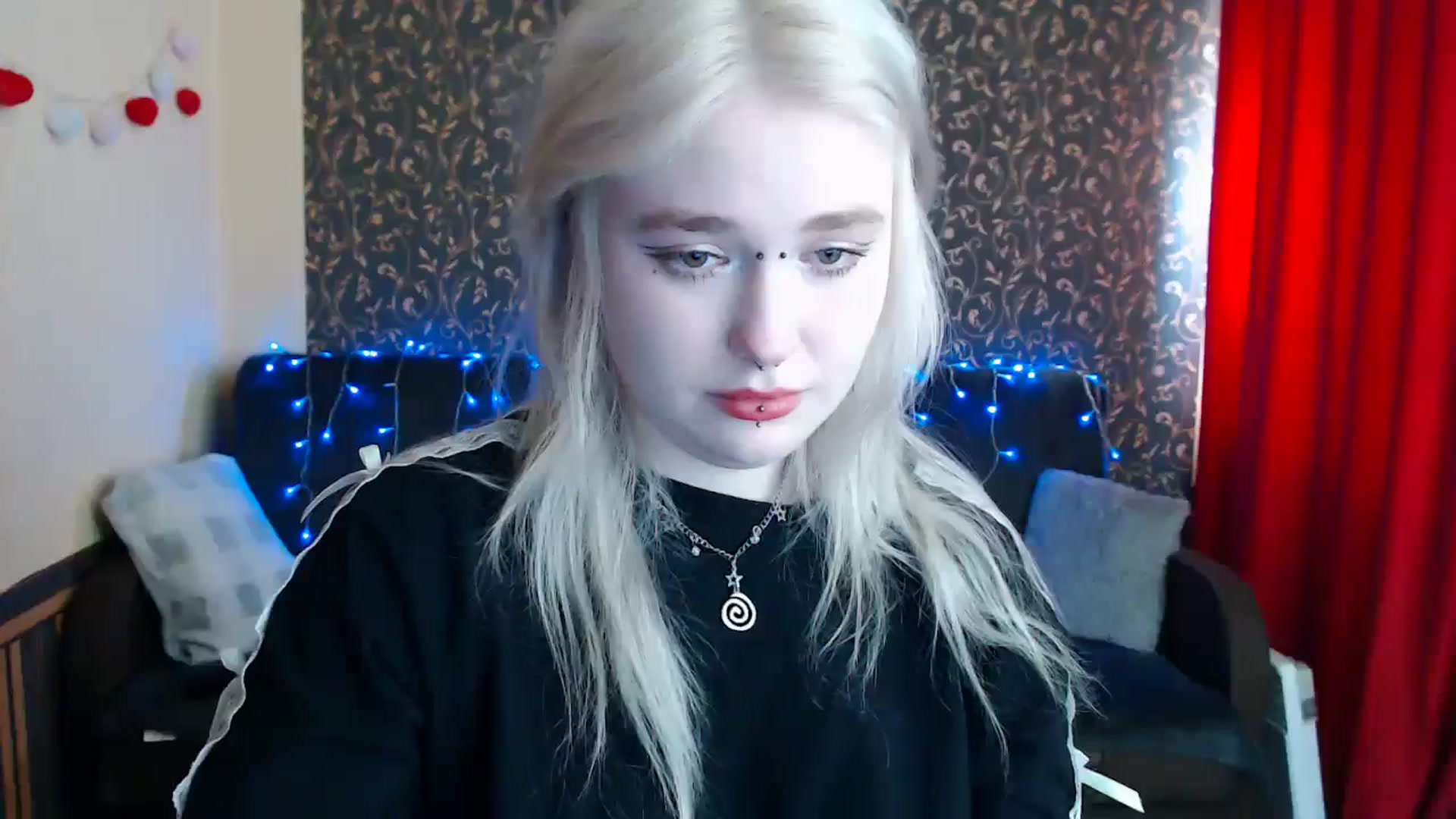 Gallery image thumbnail from Killinna's myfreecams stream on, 04/15/2025, 14:16 image 14 of 20