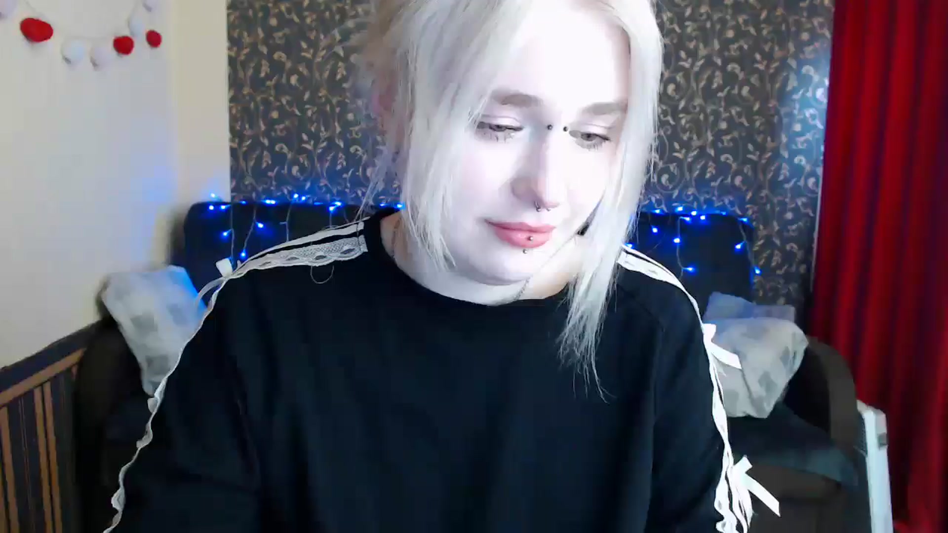 Gallery image thumbnail from Killinna's myfreecams stream on, 04/15/2025, 15:25 image 19 of 20