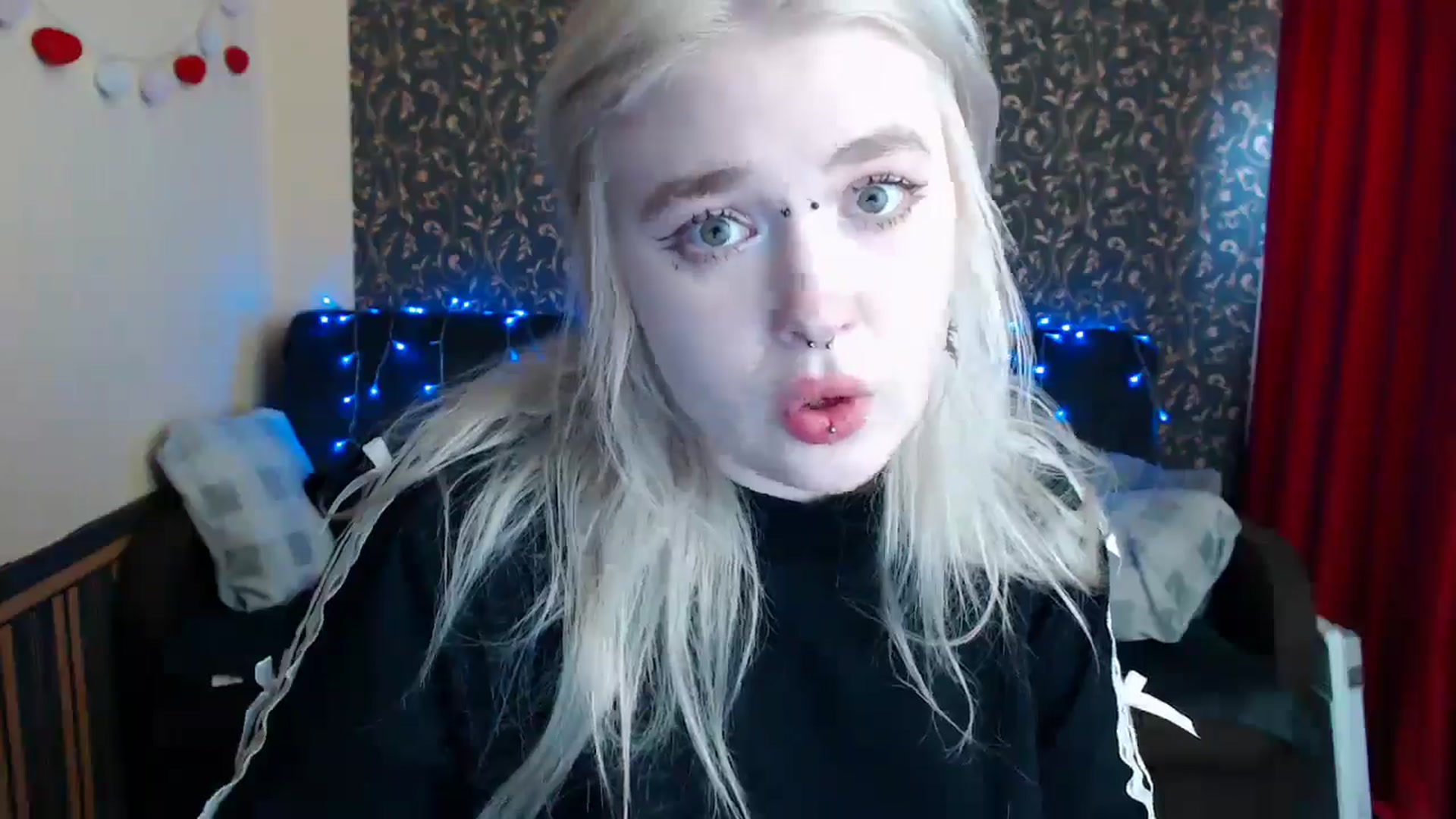 Gallery image thumbnail from Killinna's myfreecams stream on, 04/15/2025, 15:25 image 7 of 20