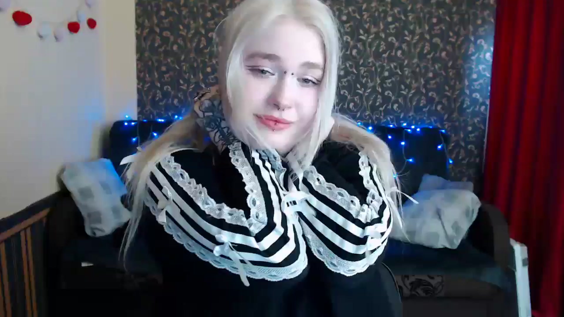 Gallery image thumbnail from Killinna's myfreecams stream on, 04/15/2025, 15:25 image 16 of 20