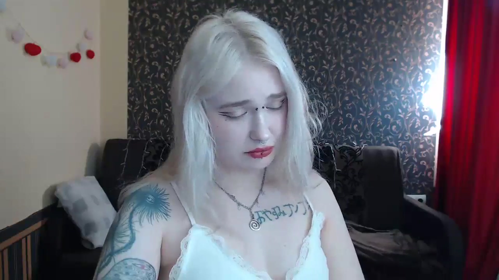 Gallery image thumbnail from Killinna's myfreecams stream on, 04/23/2025, 15:06 image 2 of 20