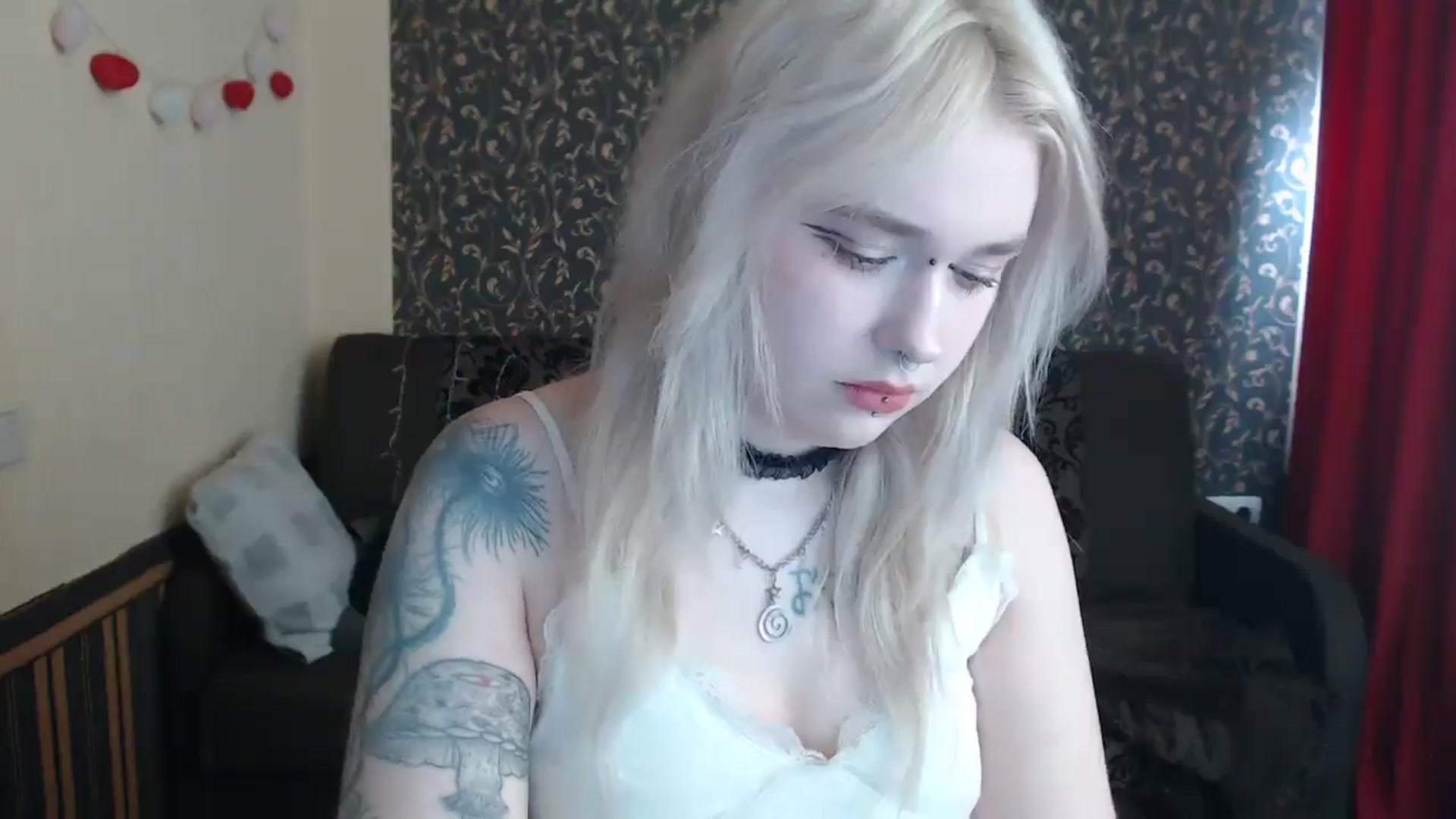 Gallery image thumbnail from Killinna's myfreecams stream on, 04/24/2025, 14:44 image 17 of 20