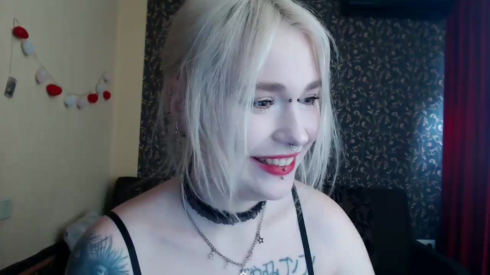 Gallery image thumbnail from Killinna's myfreecams stream on, 04/25/2025, 13:19 image 2 of 20