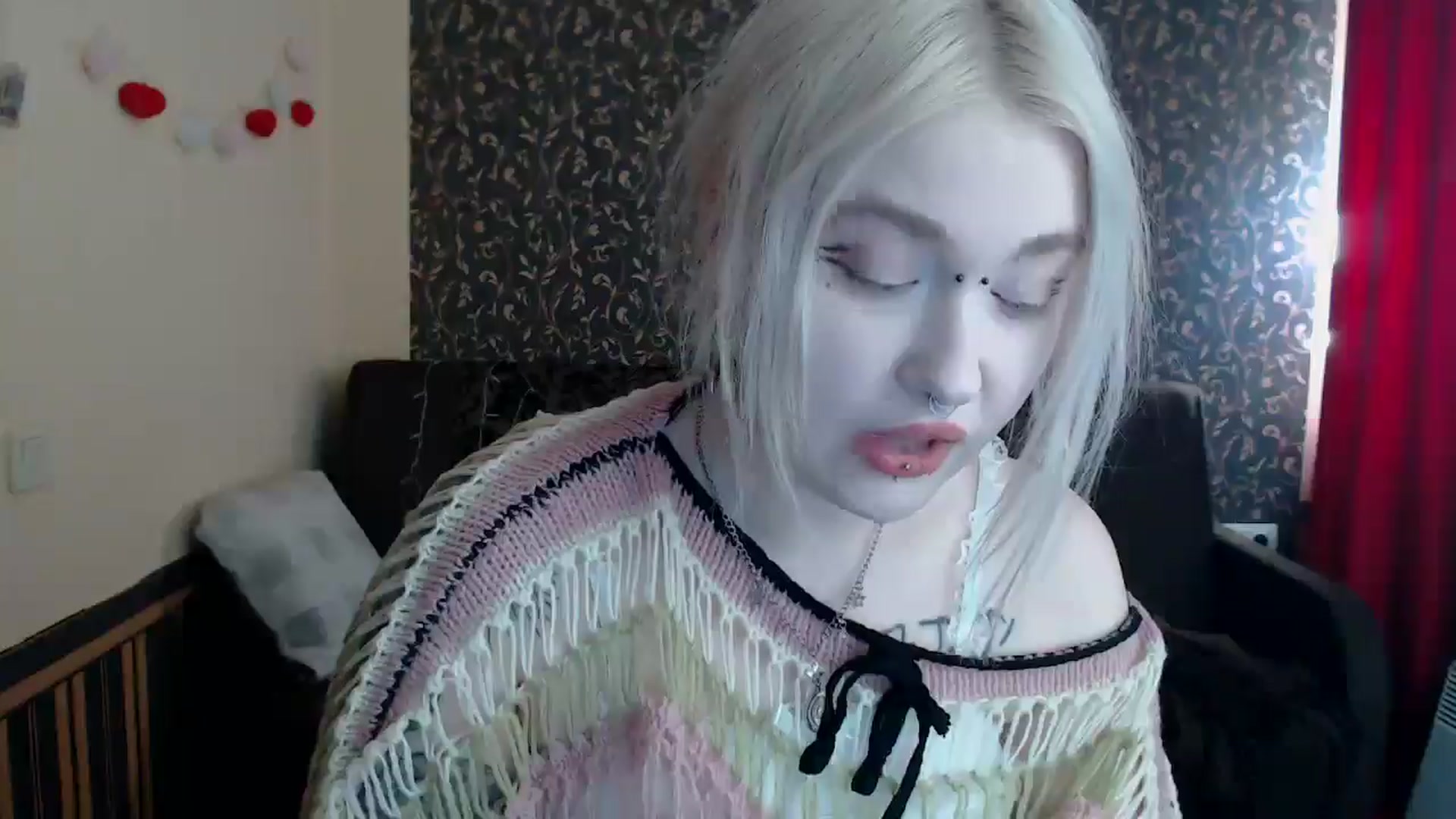 Gallery image thumbnail from Killinna's myfreecams stream on, 04/28/2025, 13:32 image 3 of 20