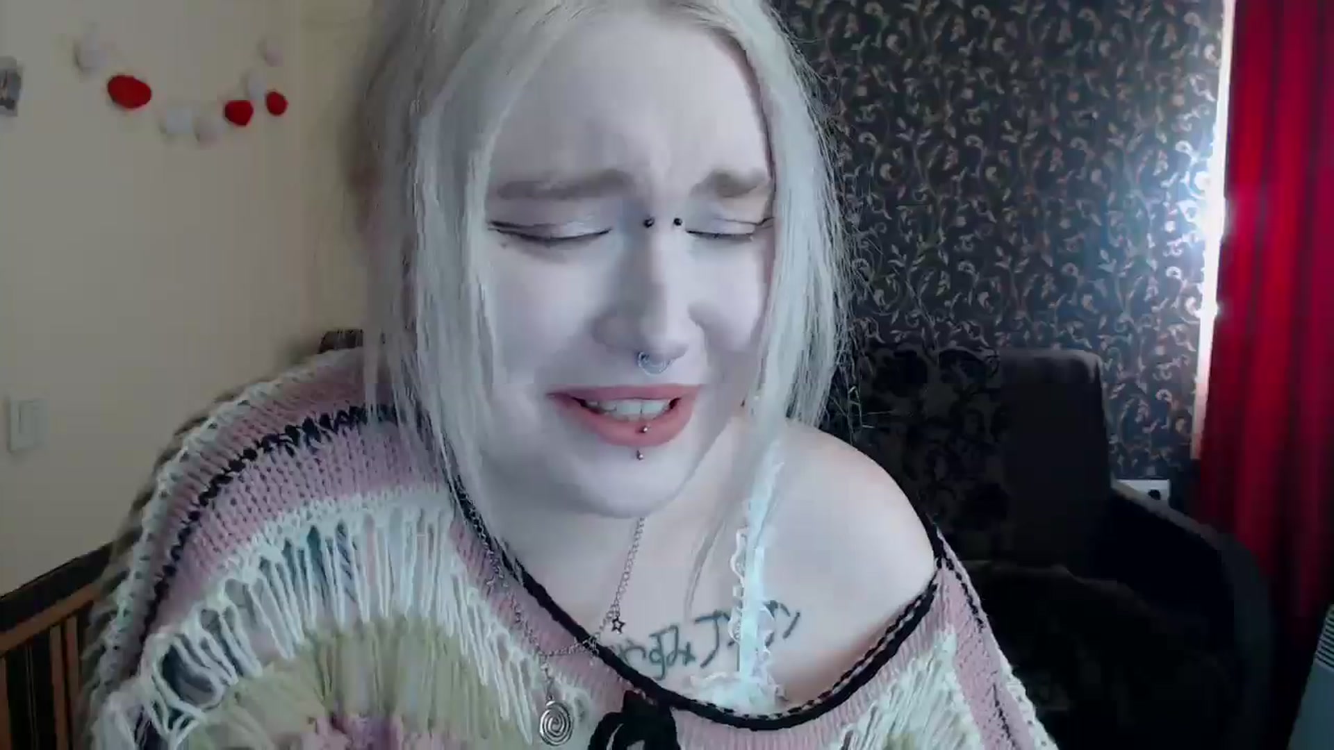 Gallery image thumbnail from Killinna's myfreecams stream on, 04/28/2025, 13:32 image 8 of 20