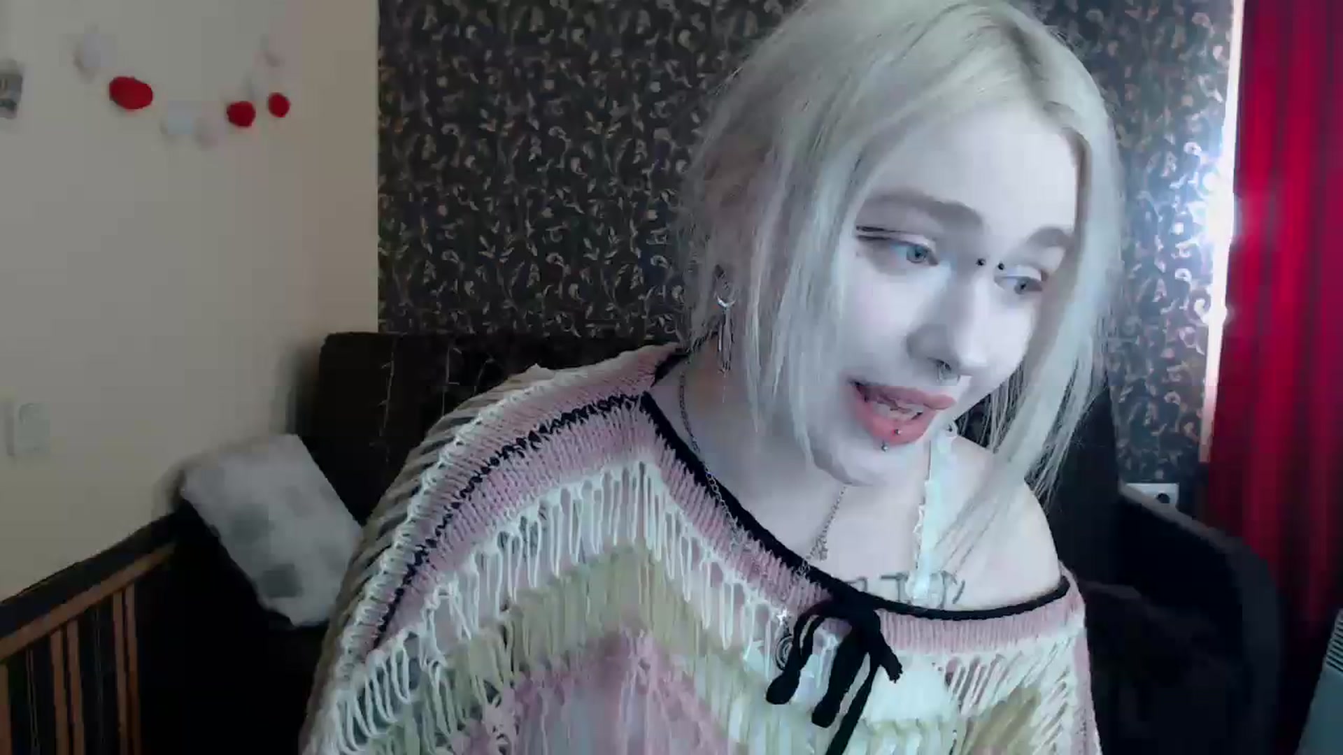 Gallery image thumbnail from Killinna's myfreecams stream on, 04/28/2025, 13:32 image 2 of 20