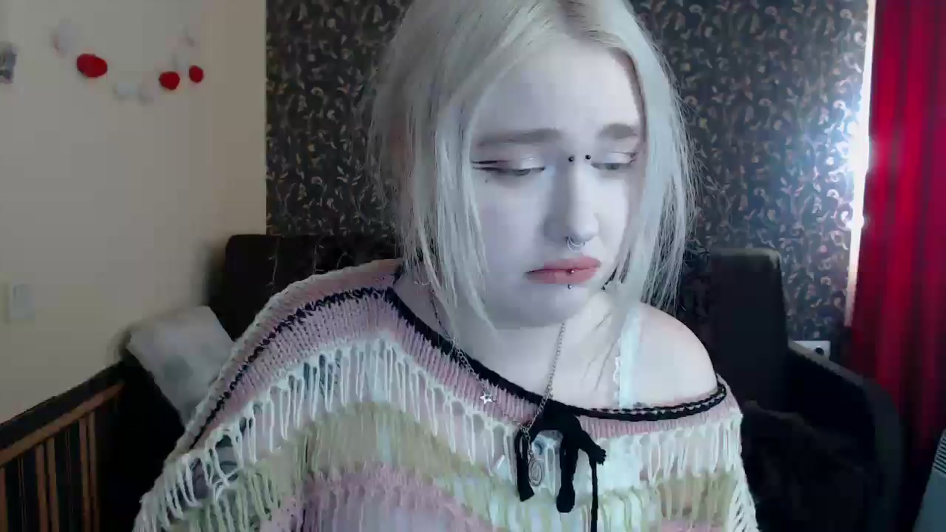 Gallery image thumbnail from Killinna's myfreecams stream on, 04/28/2025, 13:32 image 1 of 20