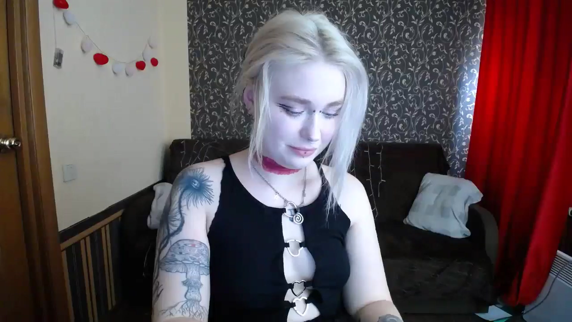 Gallery image thumbnail from Killinna's myfreecams stream on, 04/30/2025, 14:19 image 16 of 20