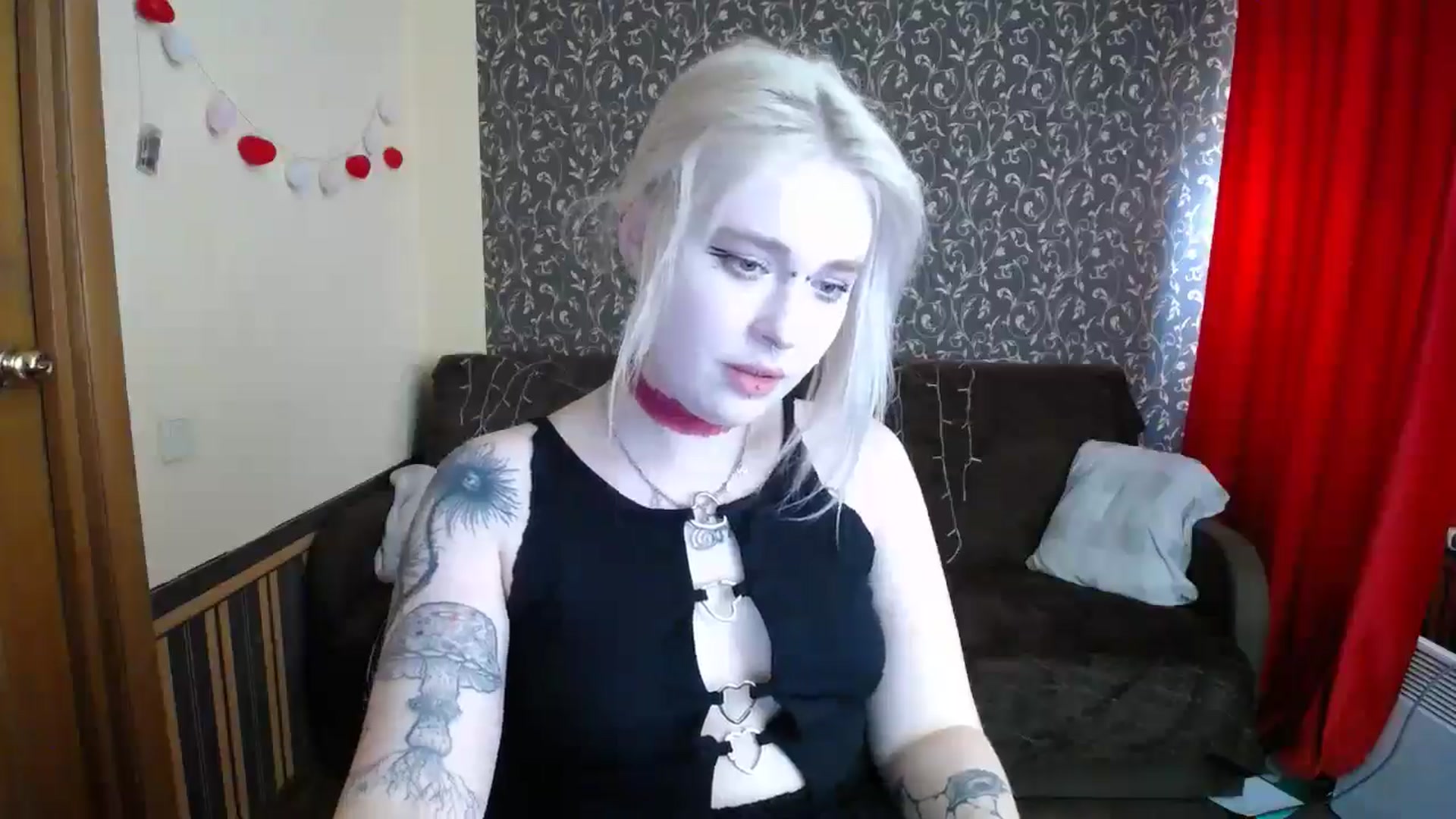 Gallery image thumbnail from Killinna's myfreecams stream on, 04/30/2025, 14:19 image 11 of 20