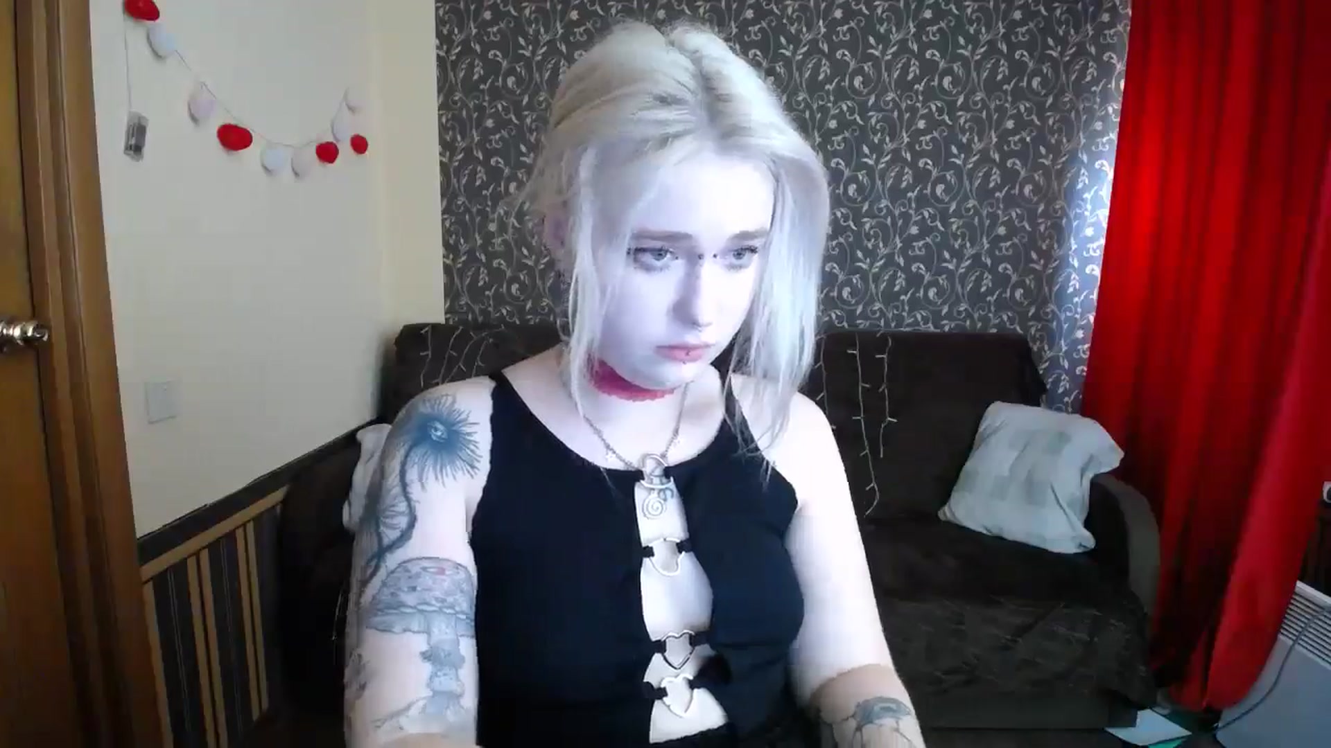 Gallery image thumbnail from Killinna's myfreecams stream on, 04/30/2025, 14:19 image 12 of 20