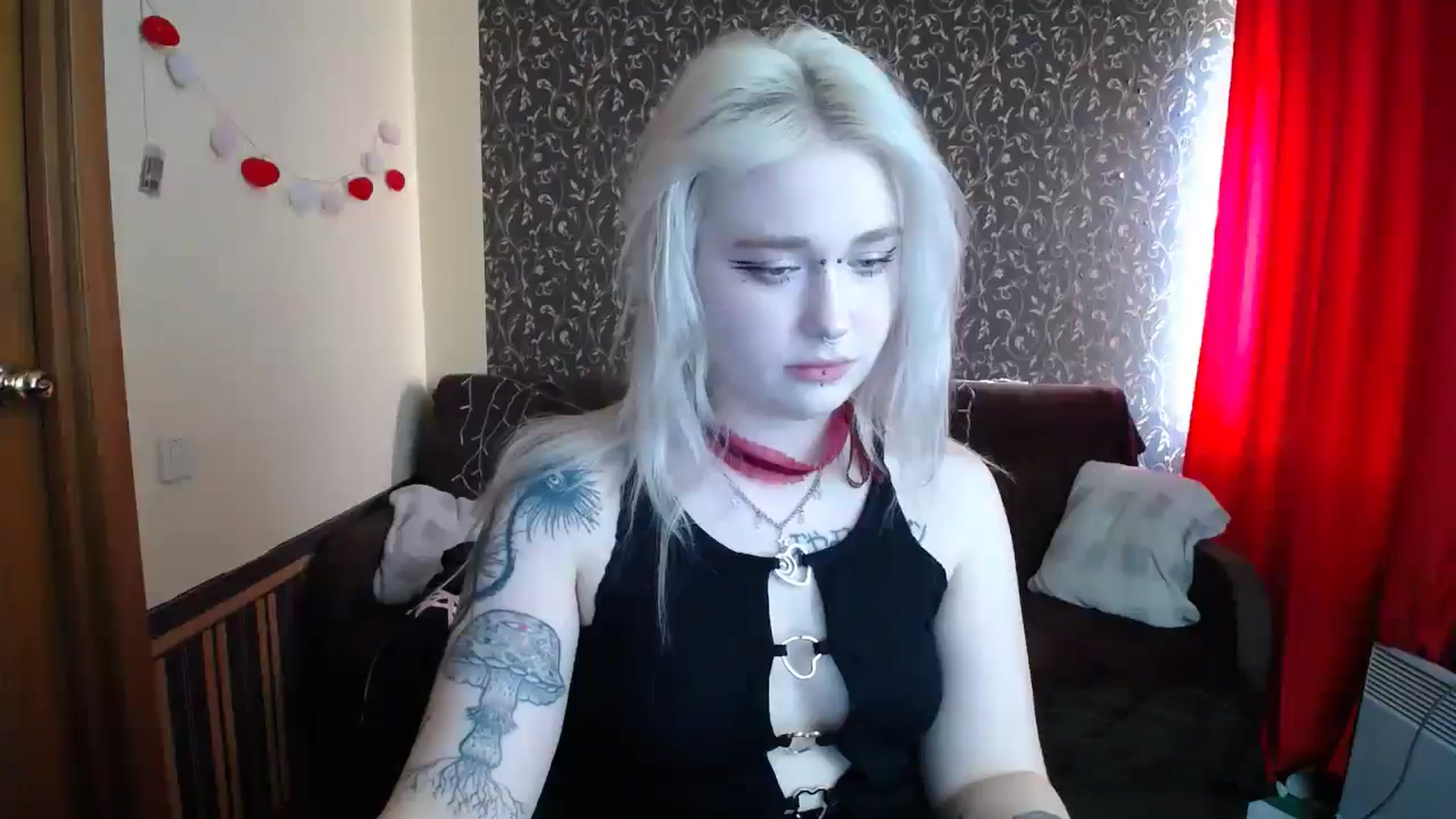 Gallery image thumbnail from Killinna's myfreecams stream on, 04/30/2025, 14:19 image 1 of 20