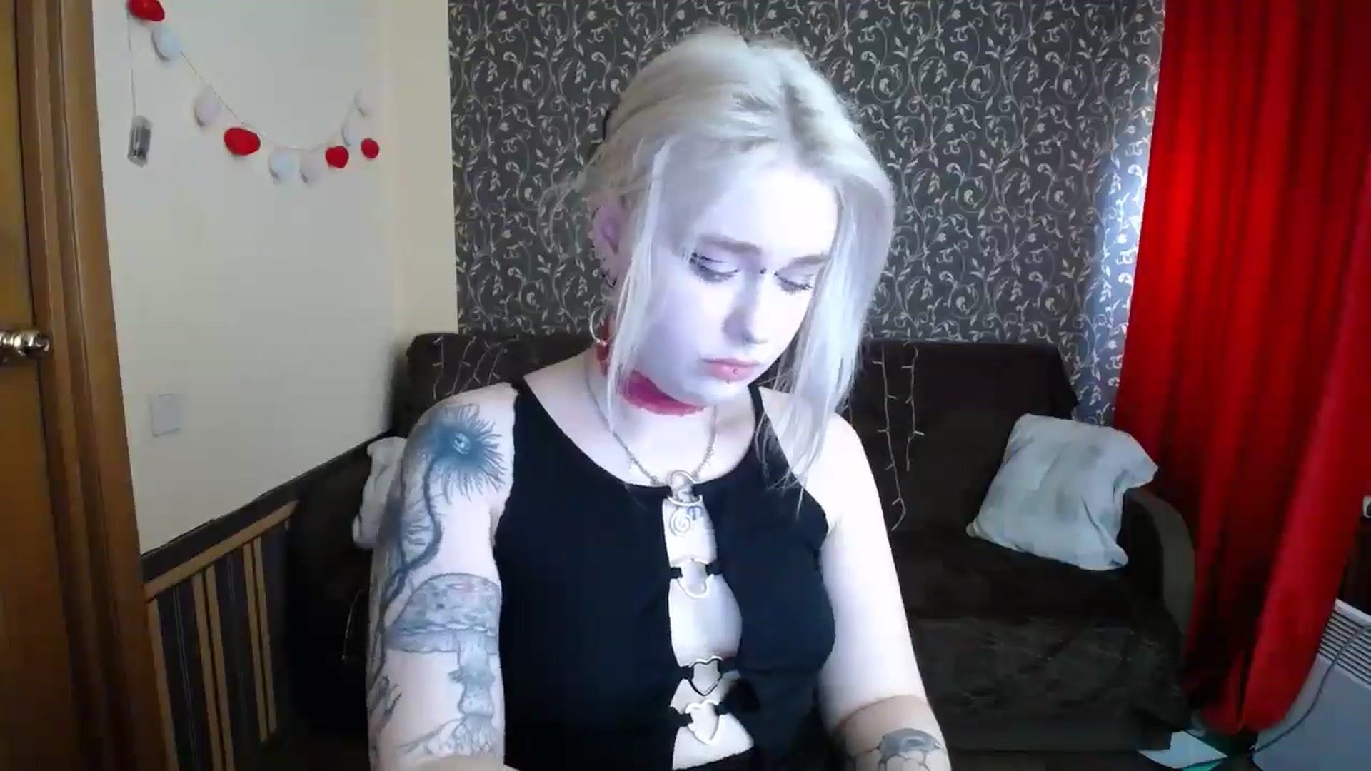 Gallery image thumbnail from Killinna's myfreecams stream on, 04/30/2025, 14:19 image 13 of 20