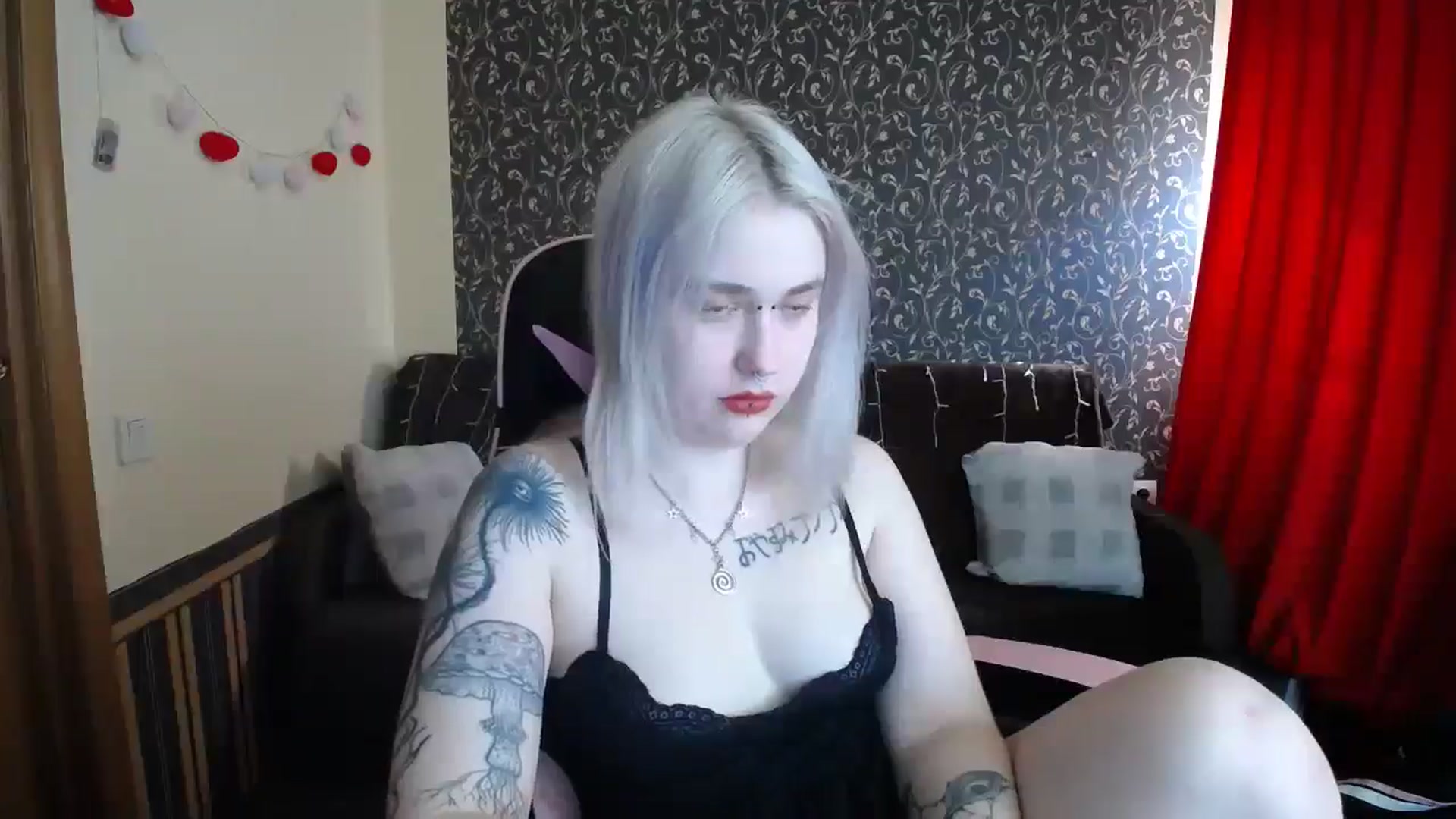 Gallery image thumbnail from Killinna's myfreecams stream on, 05/04/2025, 14:18 image 18 of 20