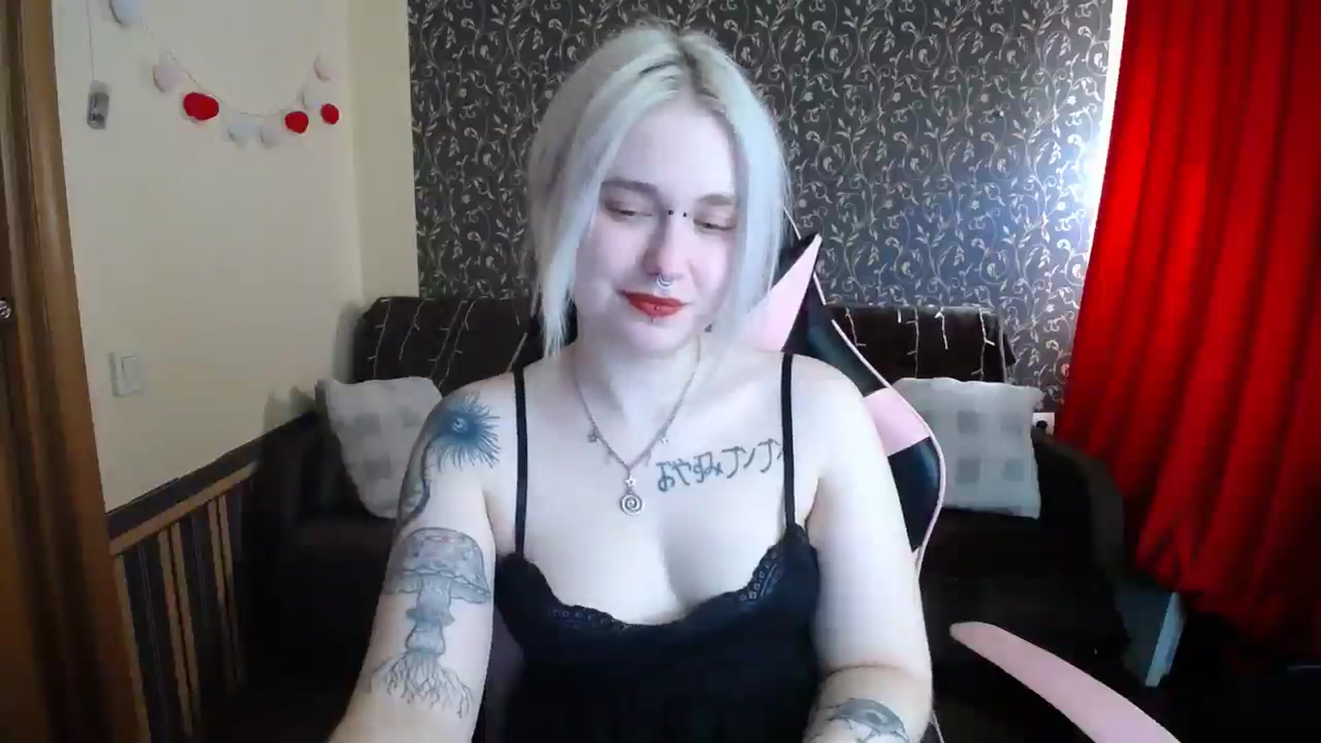 Gallery image thumbnail from Killinna's myfreecams stream on, 05/04/2025, 14:18 image 7 of 20