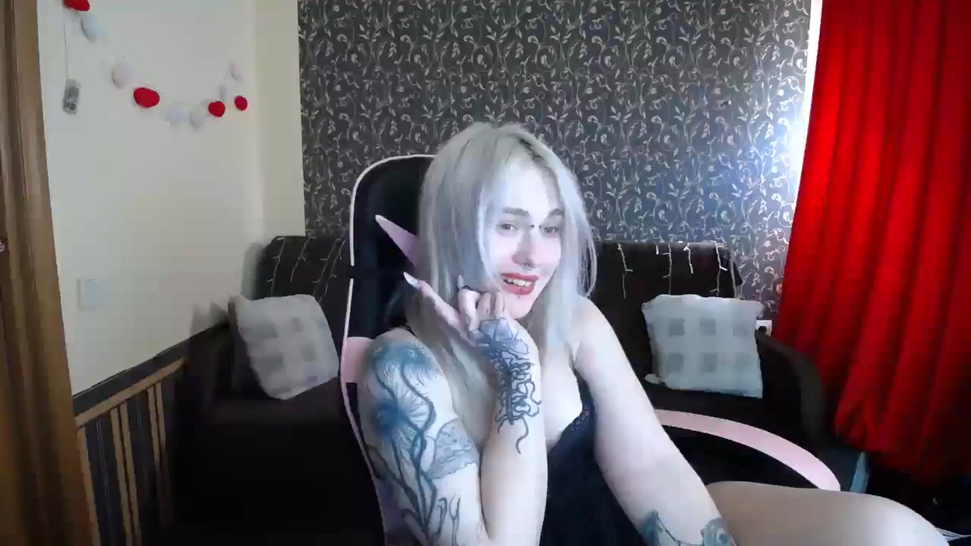 Gallery image thumbnail from Killinna's myfreecams stream on, 05/04/2025, 14:18 image 12 of 20