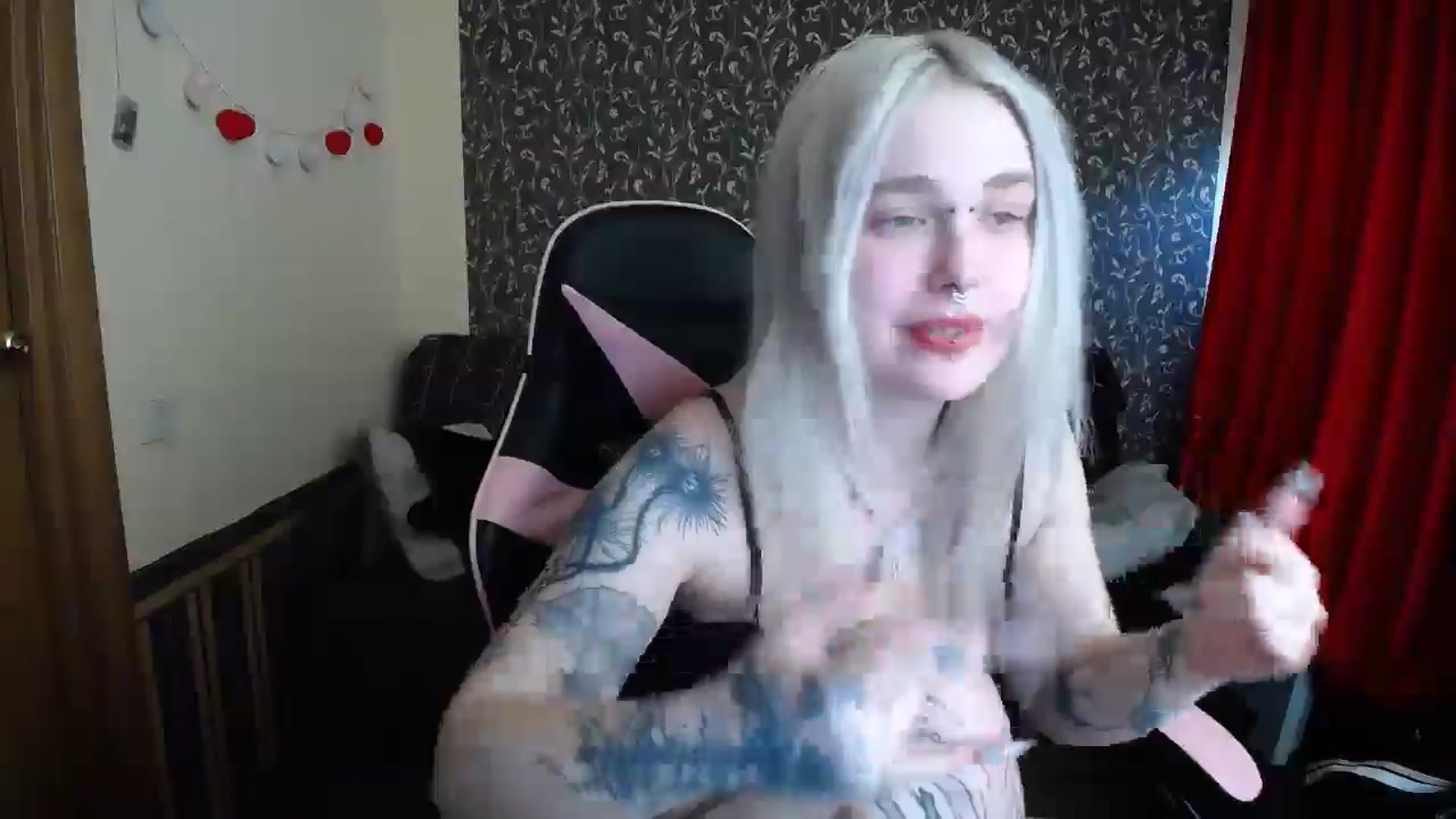 Gallery image thumbnail from Killinna's myfreecams stream on, 05/04/2025, 15:31 image 19 of 20
