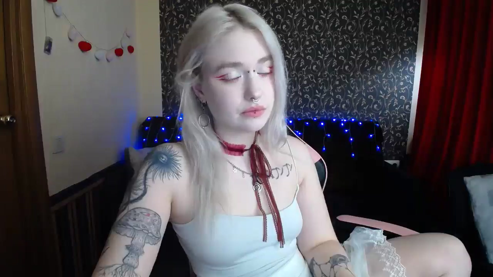 Gallery image thumbnail from Killinna's myfreecams stream on, 05/05/2025, 13:22 image 15 of 20