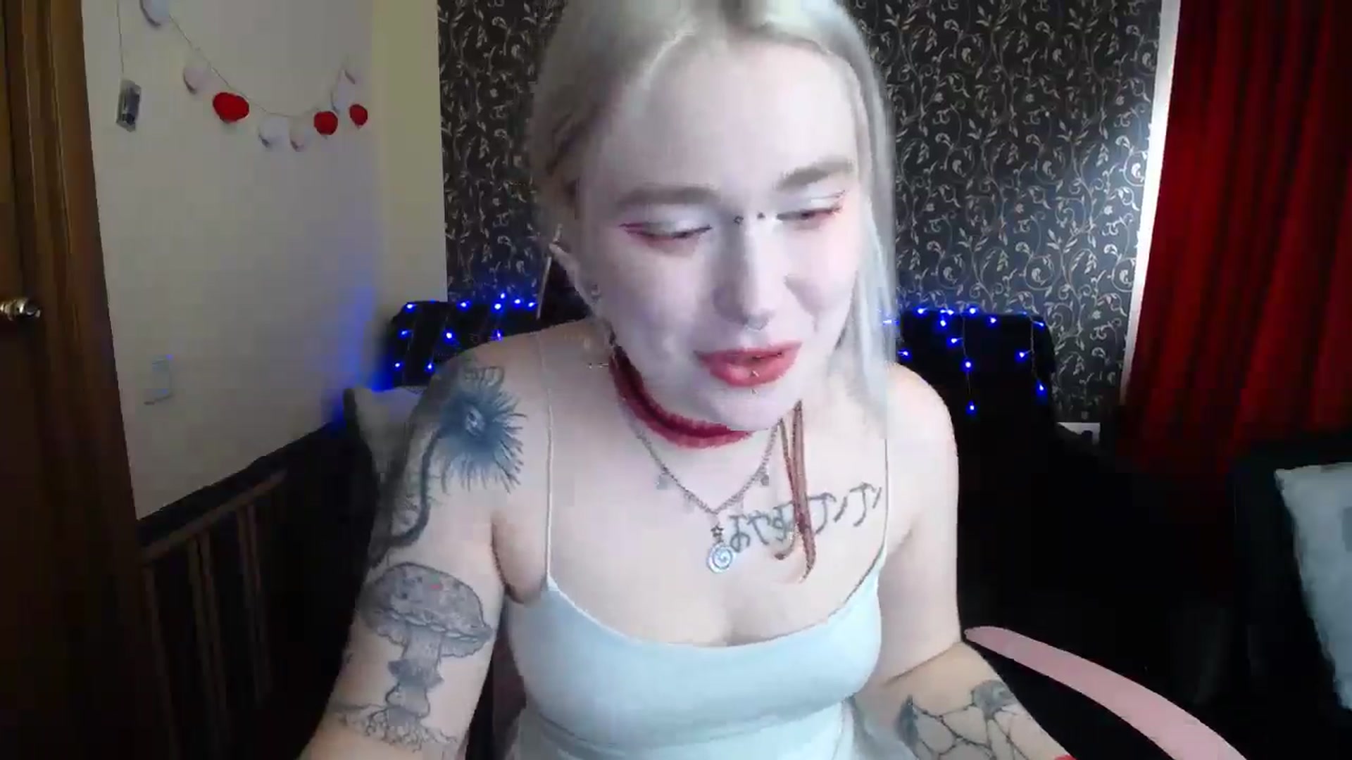 Gallery image thumbnail from Killinna's myfreecams stream on, 05/05/2025, 14:15 image 18 of 20