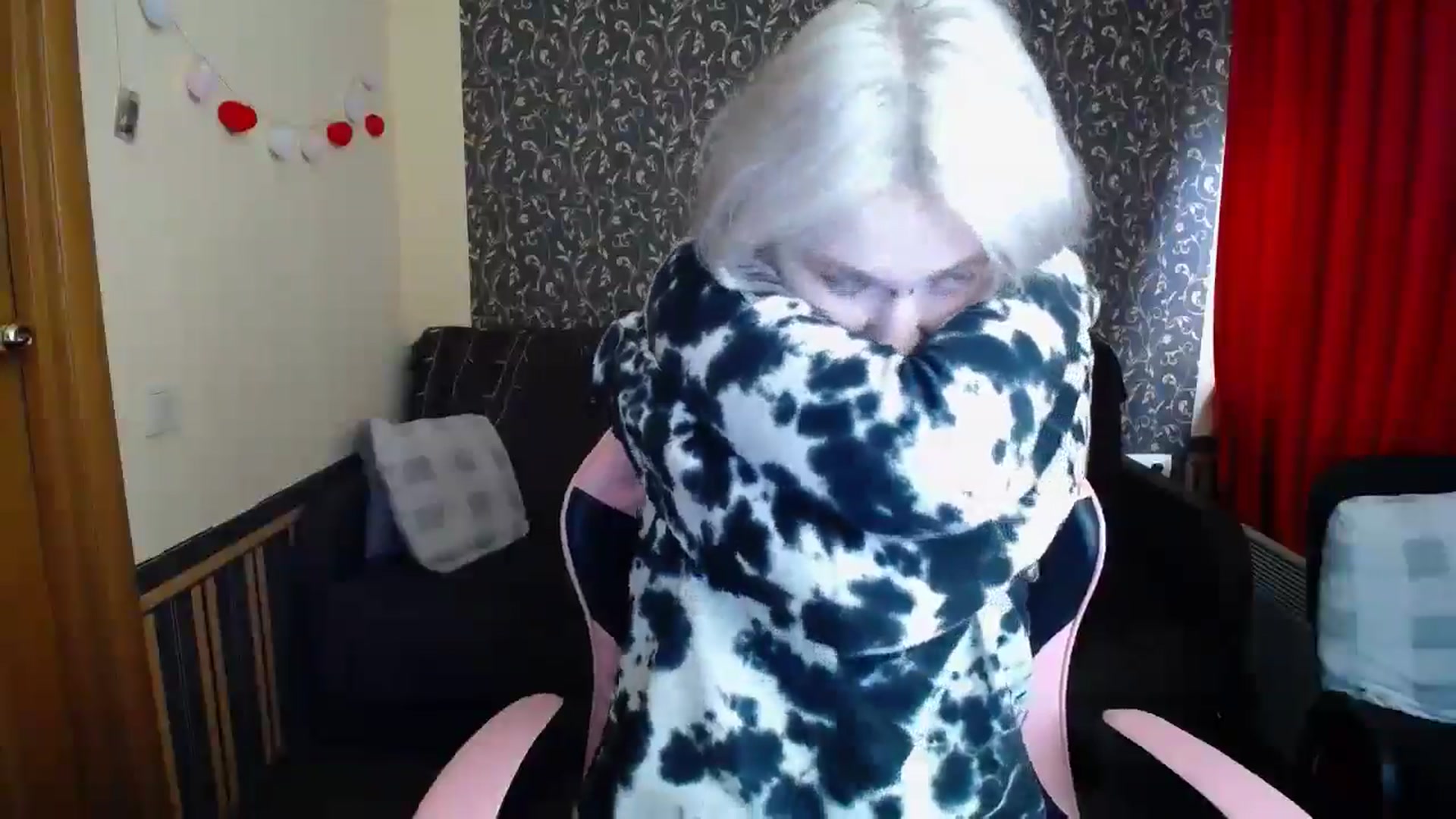 Gallery image thumbnail from Killinna's myfreecams stream on, 05/06/2025, 12:36 image 3 of 20