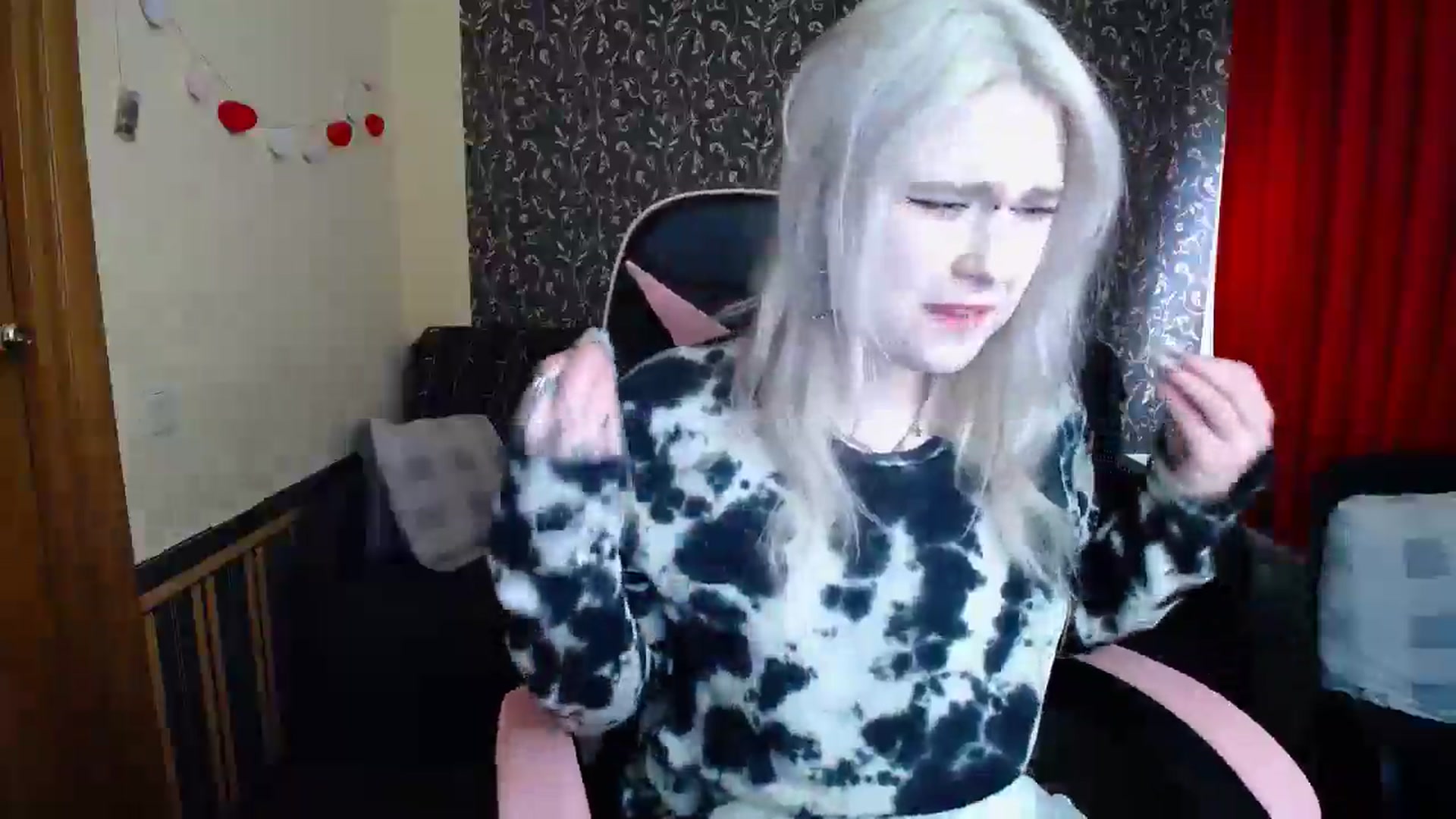 Gallery image thumbnail from Killinna's myfreecams stream on, 05/06/2025, 12:36 image 2 of 20