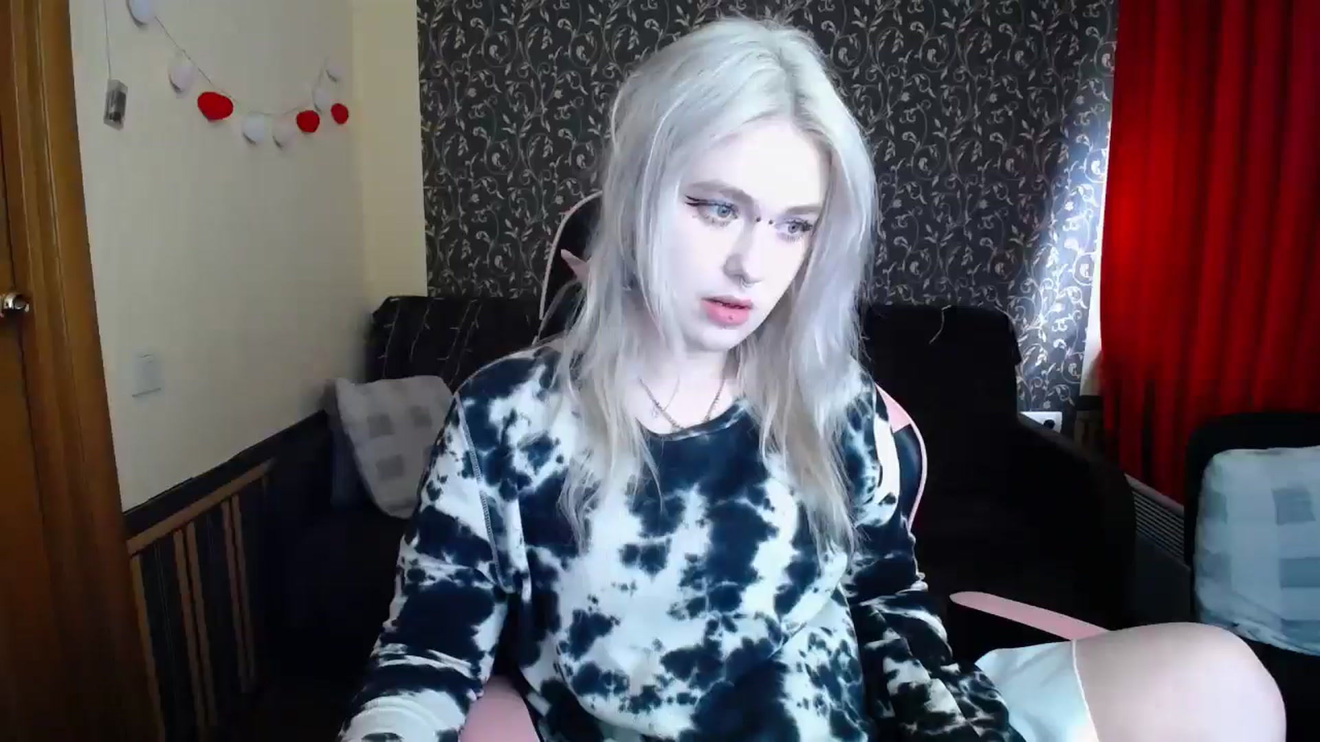Gallery image thumbnail from Killinna's myfreecams stream on, 05/06/2025, 12:36 image 1 of 20