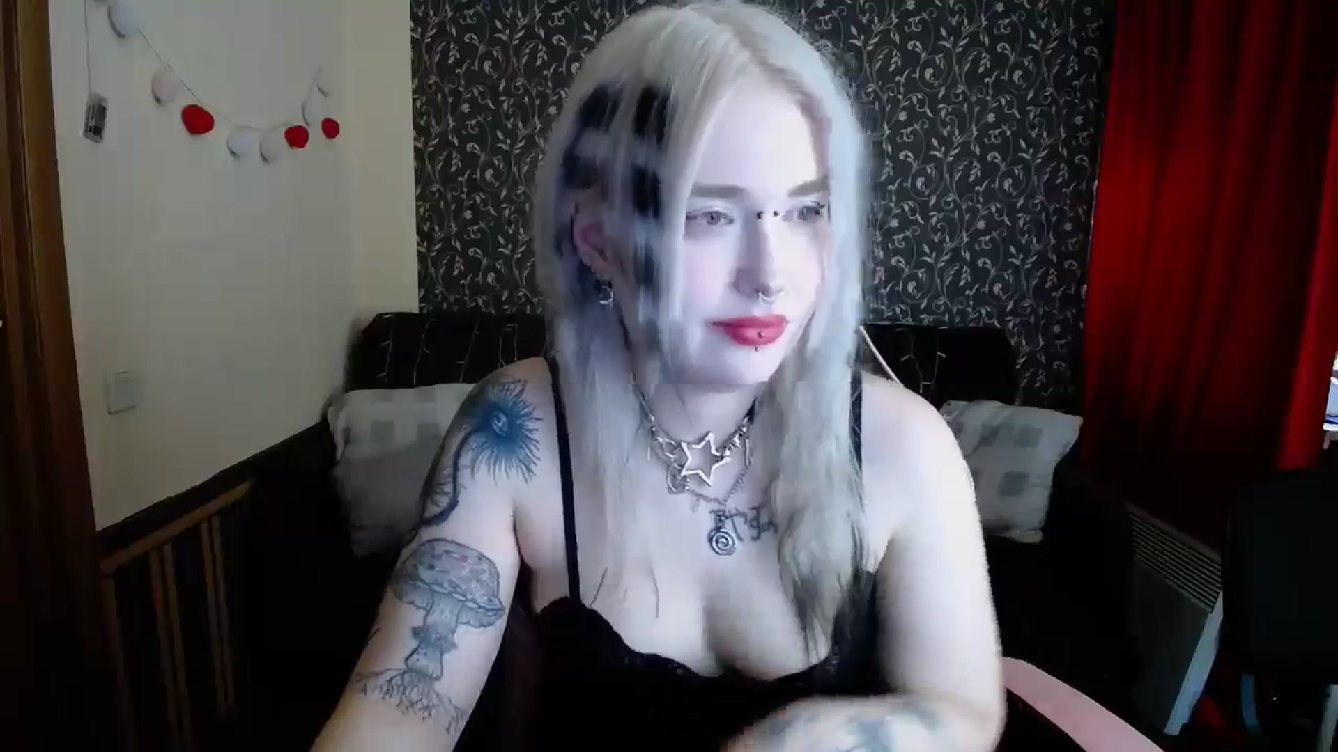 Gallery image thumbnail from Killinna's myfreecams stream on, 05/11/2025, 14:20 image 12 of 20