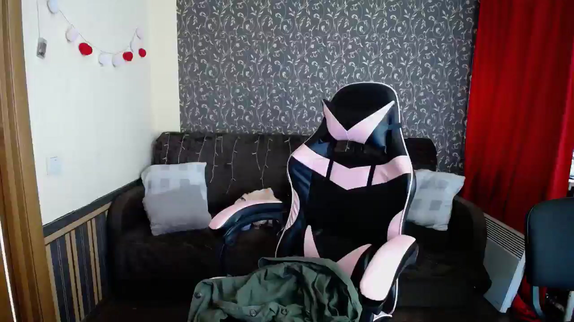 Gallery image thumbnail from Killinna's myfreecams stream on, 05/11/2025, 14:20 image 18 of 20