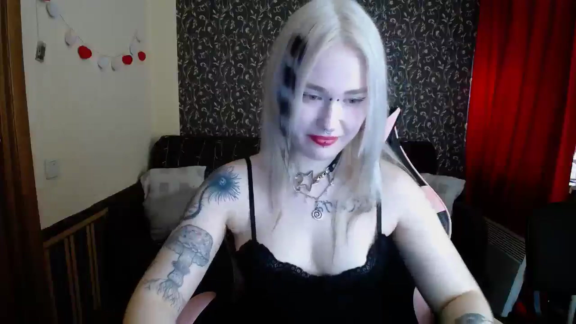 Gallery image thumbnail from Killinna's myfreecams stream on, 05/11/2025, 14:20 image 8 of 20