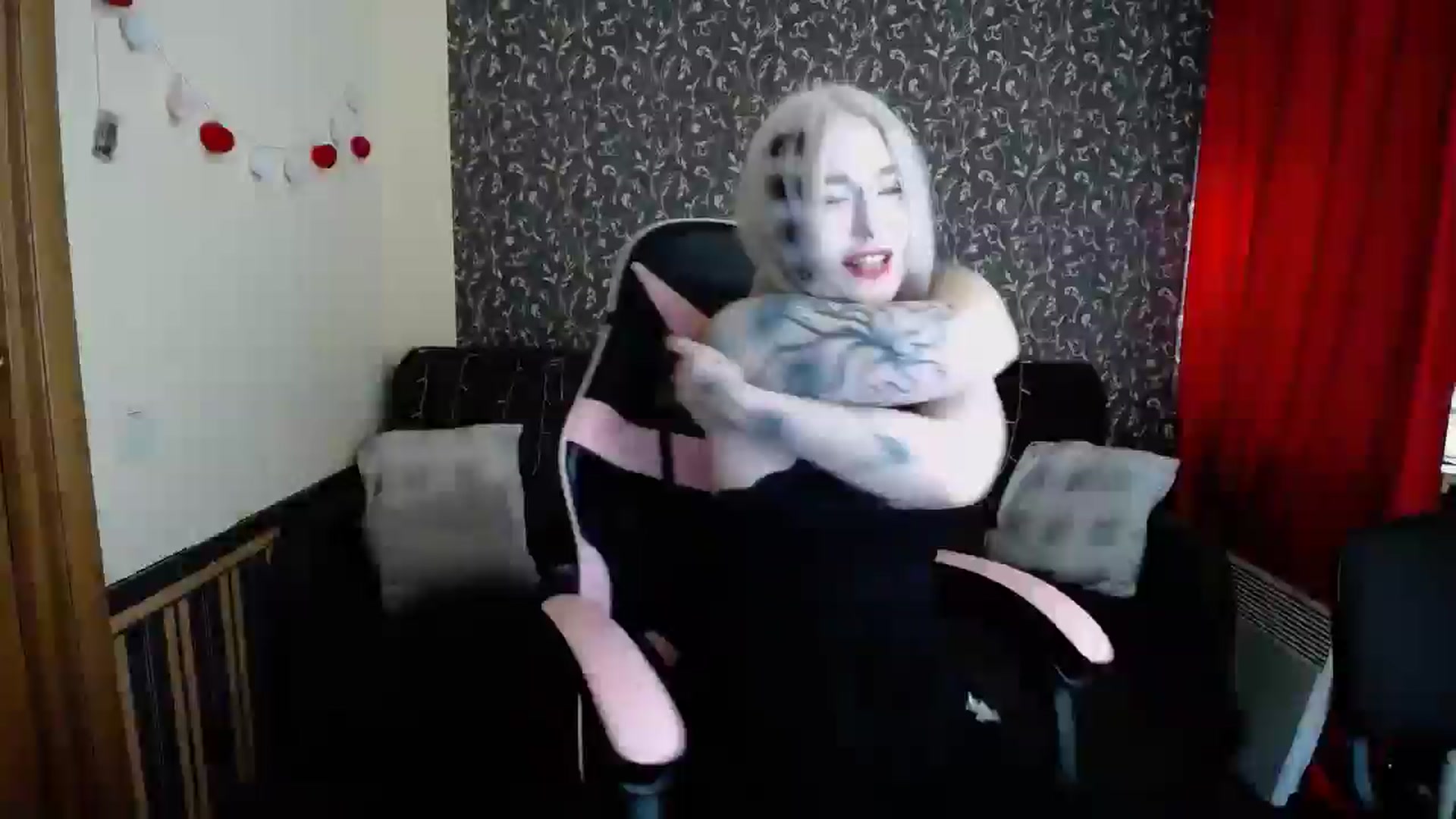 Gallery image thumbnail from Killinna's myfreecams stream on, 05/11/2025, 14:20 image 6 of 20