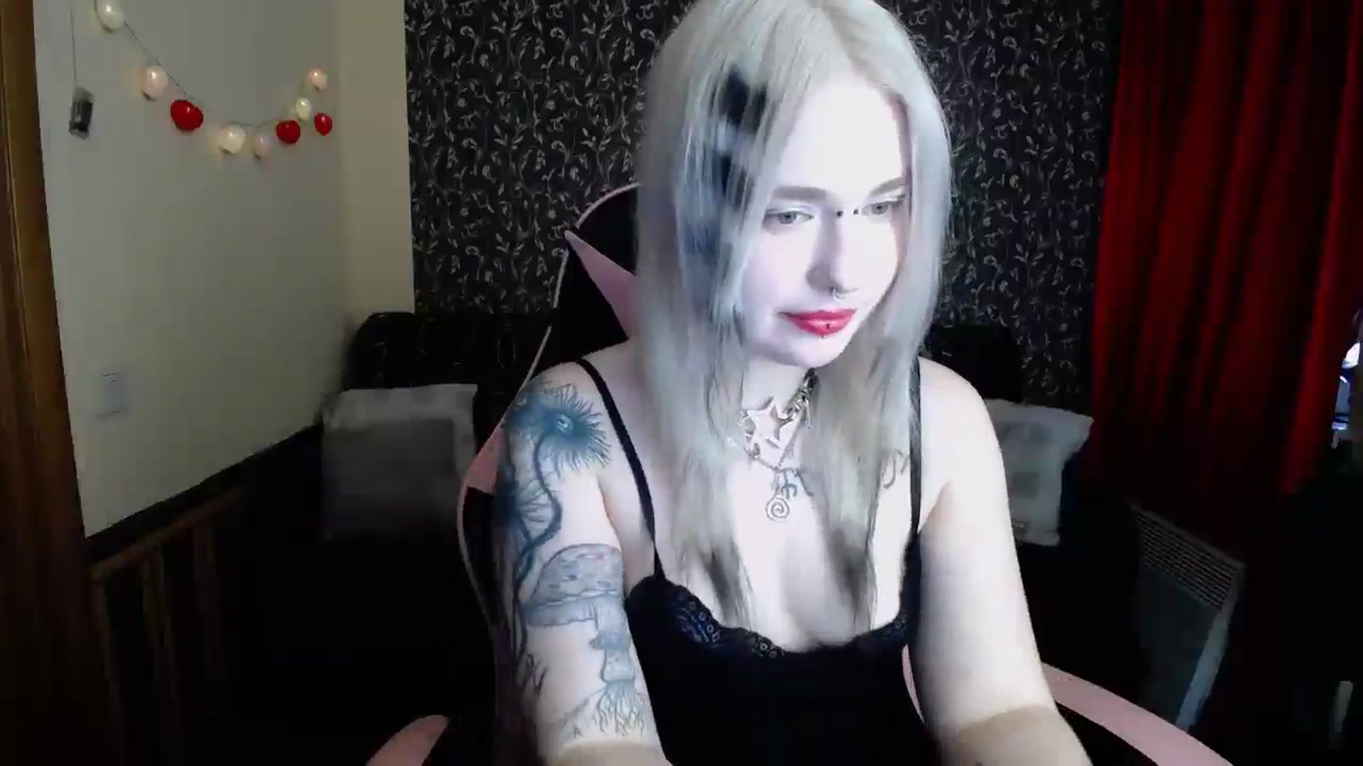 Gallery image thumbnail from Killinna's myfreecams stream on, 05/11/2025, 16:05 image 10 of 20
