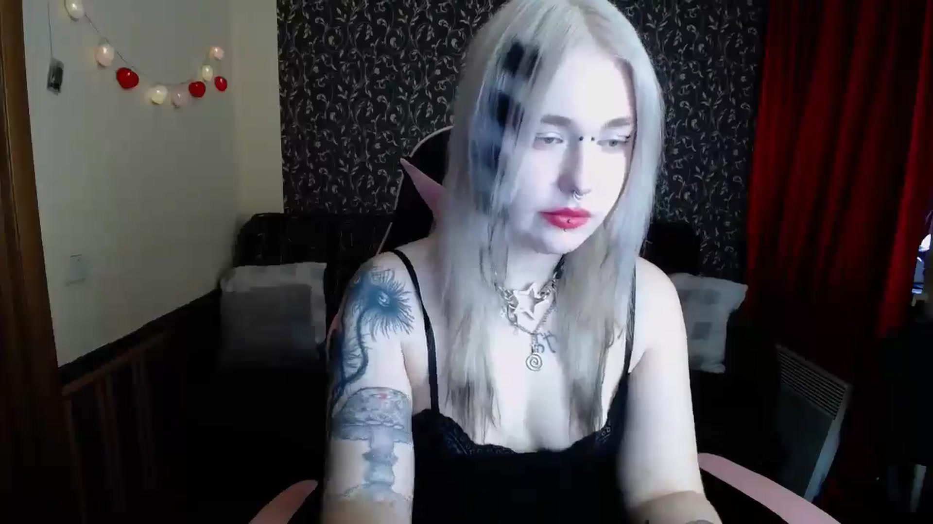 Gallery image thumbnail from Killinna's myfreecams stream on, 05/11/2025, 16:05 image 12 of 20