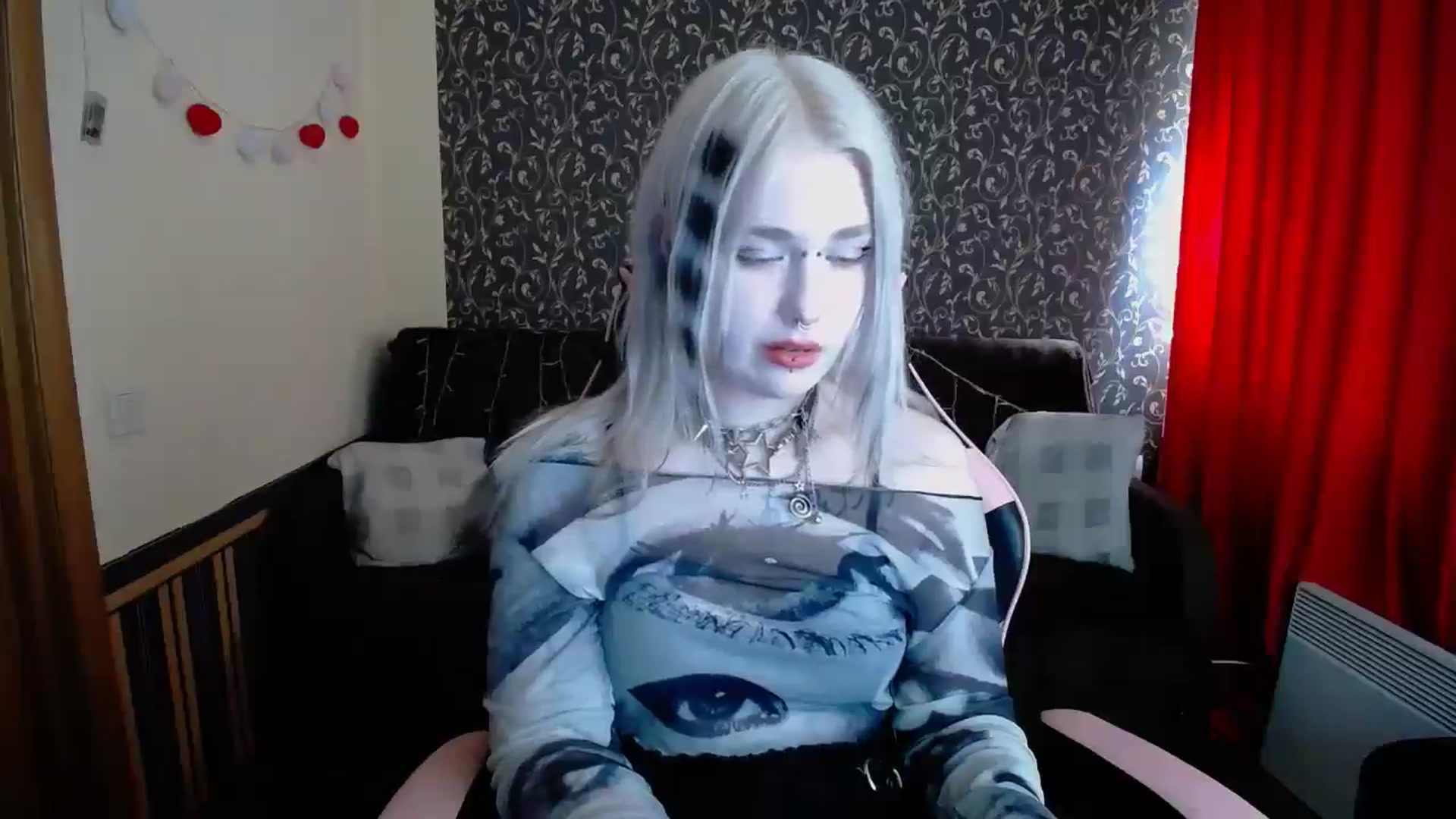 Gallery image thumbnail from Killinna's myfreecams stream on, 05/13/2025, 13:25 image 3 of 20