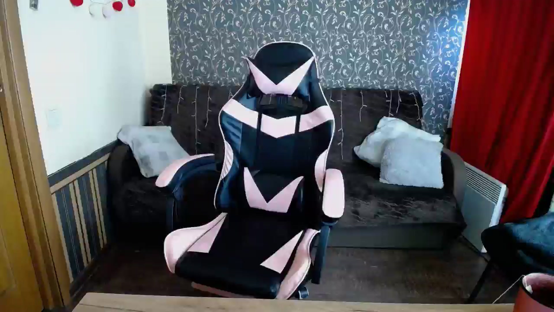Gallery image thumbnail from Killinna's myfreecams stream on, 05/14/2025, 15:51 image 19 of 20