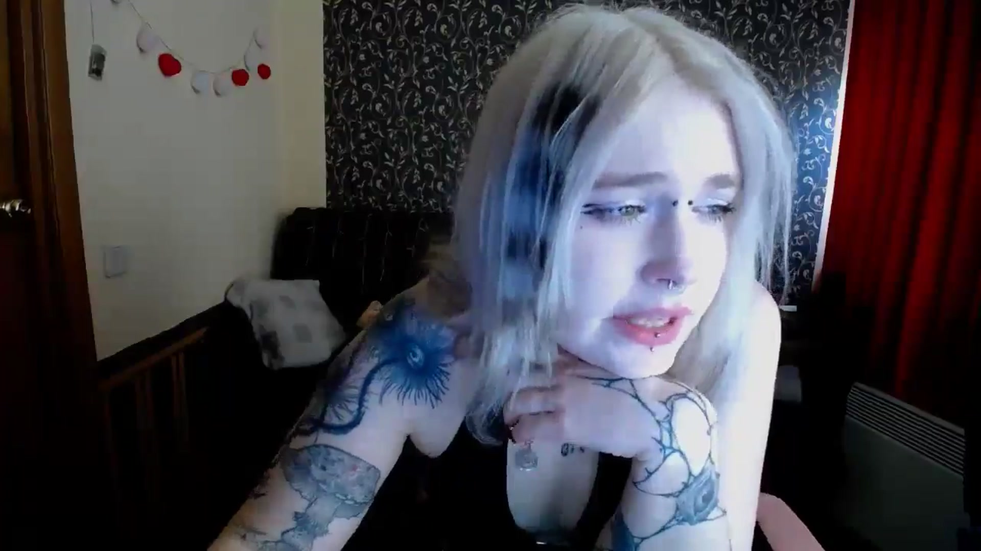 Gallery image thumbnail from Killinna's myfreecams stream on, 05/15/2025, 15:12 image 4 of 20