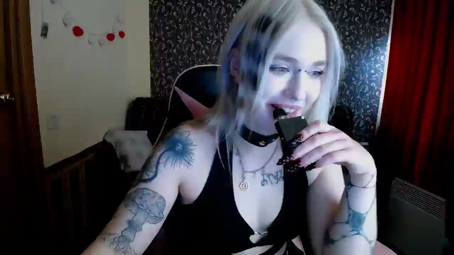 Gallery image thumbnail from Killinna's myfreecams stream on, 05/15/2025, 15:12 image 7 of 20