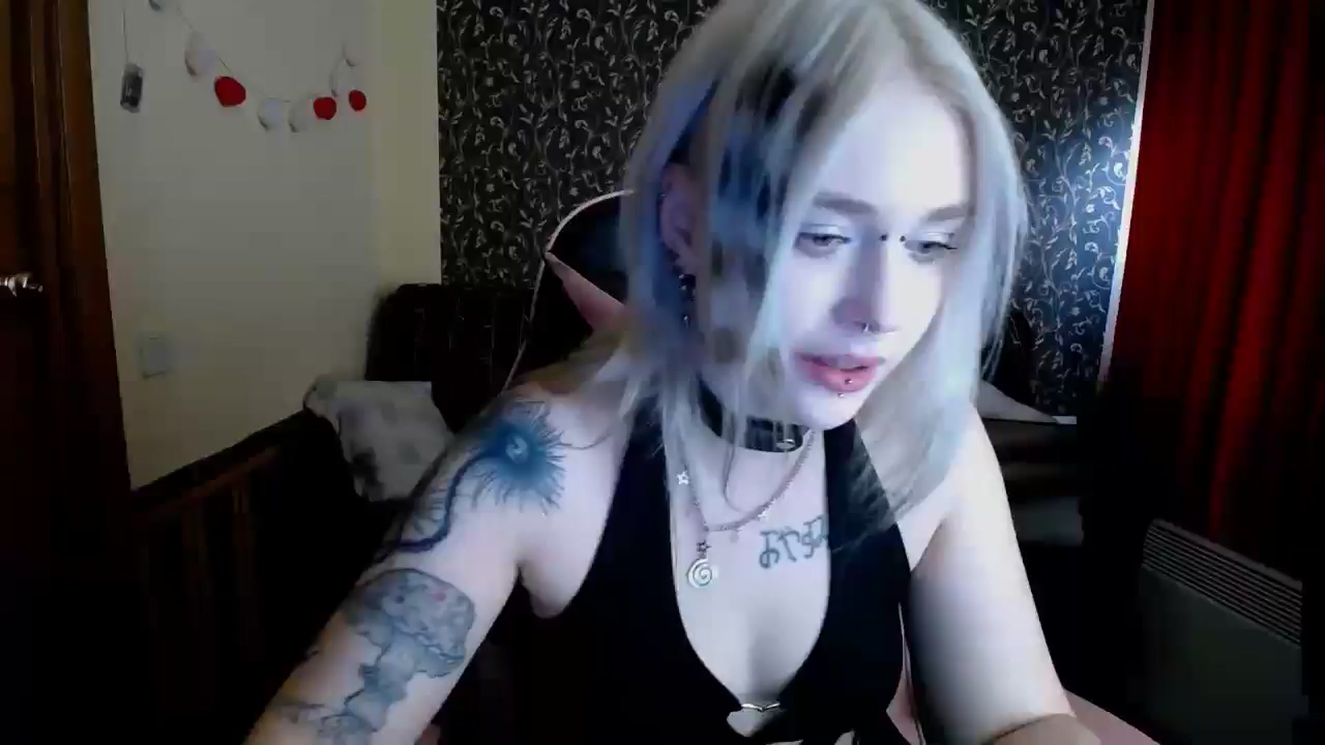 Gallery image thumbnail from Killinna's myfreecams stream on, 05/15/2025, 15:12 image 6 of 20