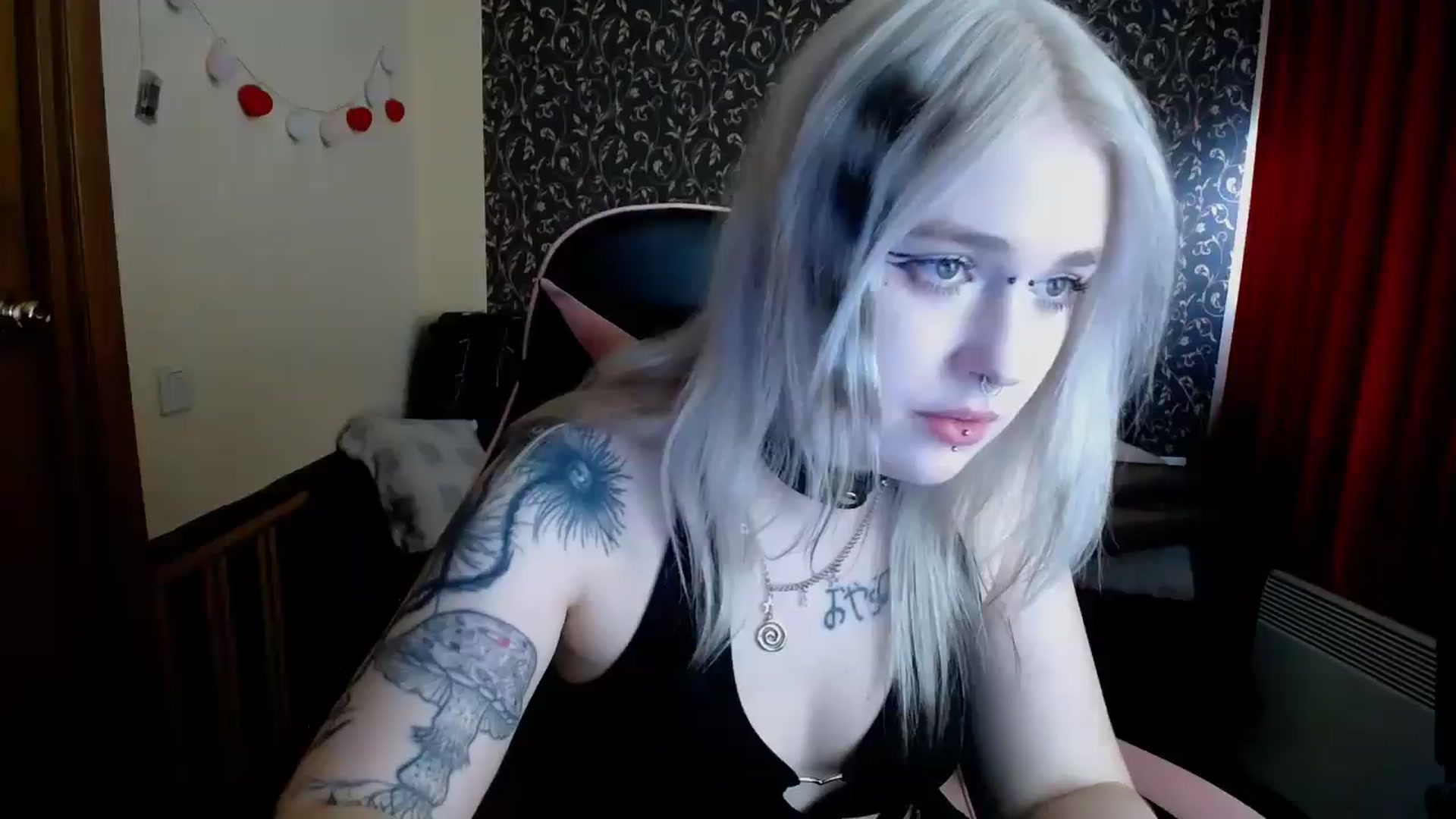 Gallery image thumbnail from Killinna's myfreecams stream on, 05/15/2025, 15:12 image 9 of 20