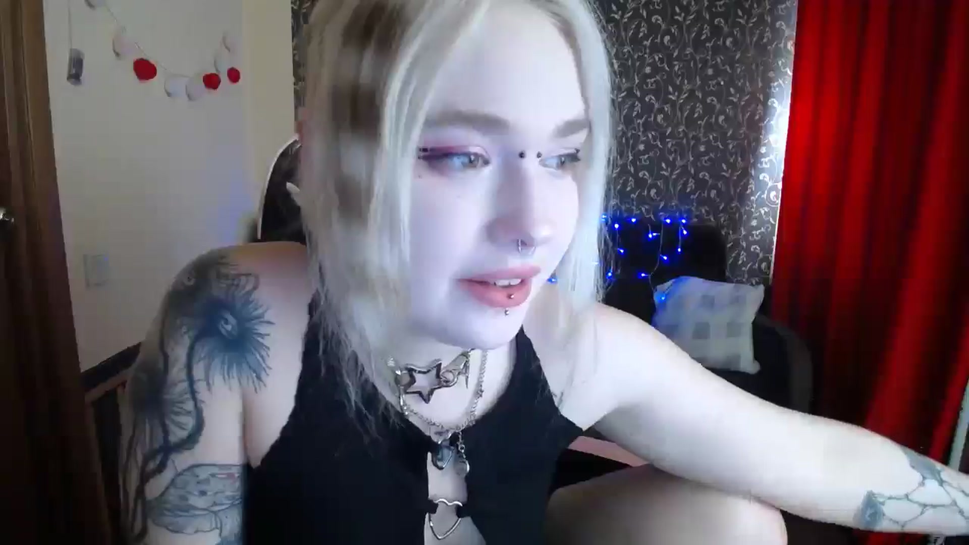 Gallery image thumbnail from Killinna's myfreecams stream on, 05/25/2025, 14:16 image 9 of 20