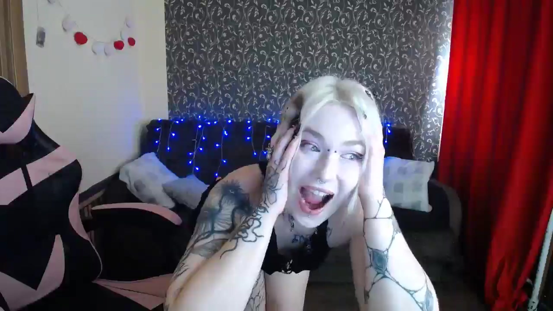 Gallery image thumbnail from Killinna's myfreecams stream on, 05/25/2025, 14:16 image 14 of 20