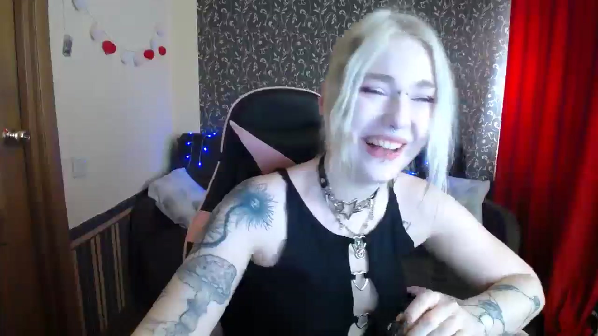Gallery image thumbnail from Killinna's myfreecams stream on, 05/25/2025, 14:59 image 8 of 20
